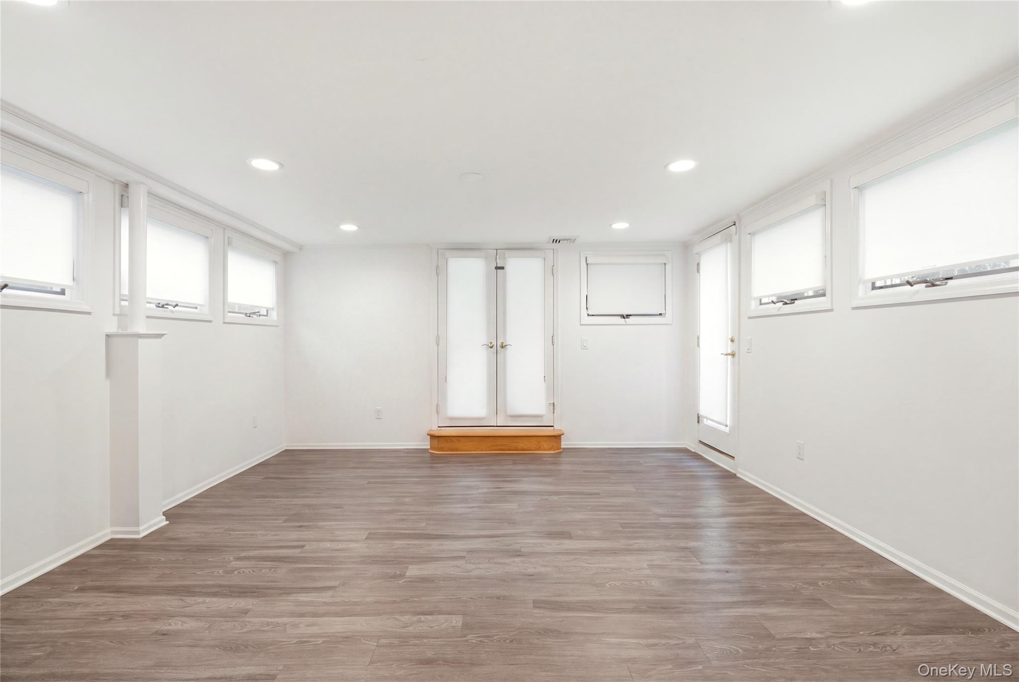 Single Family Sycamore Drive Nassau County, NY 11576, MLS-1047058-24