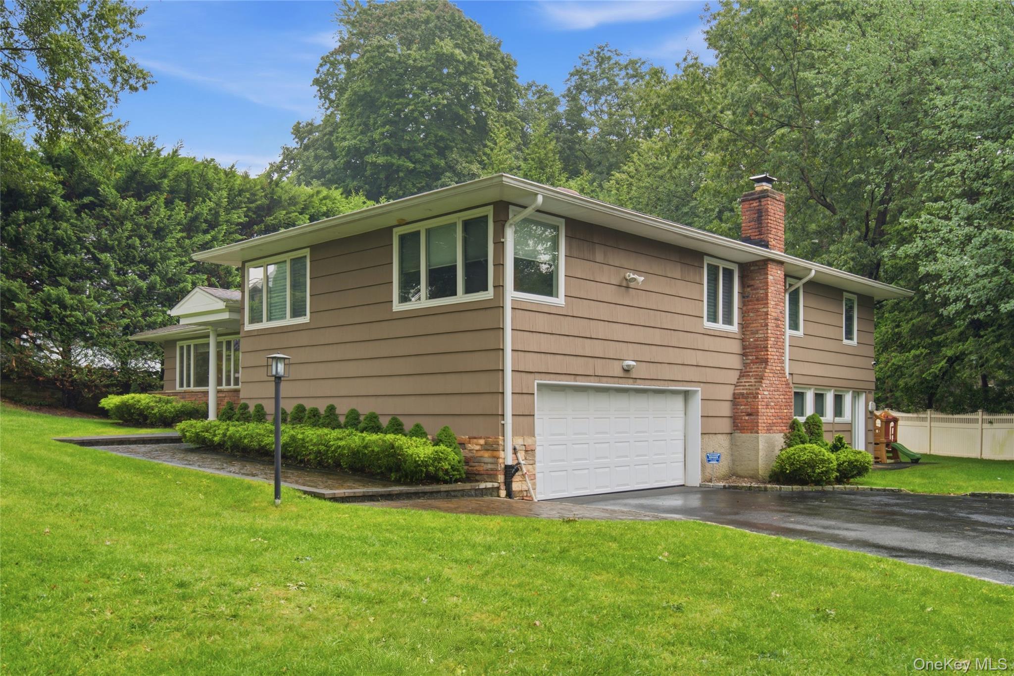 Single Family Sycamore Drive Nassau County, NY 11576, MLS-1047058-28