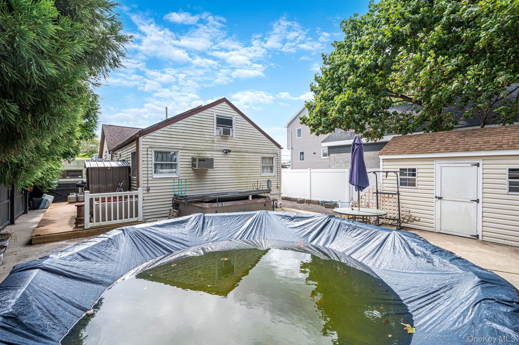Single Family Dewey Place Suffolk County, NY 11757, MLS-1047073-23