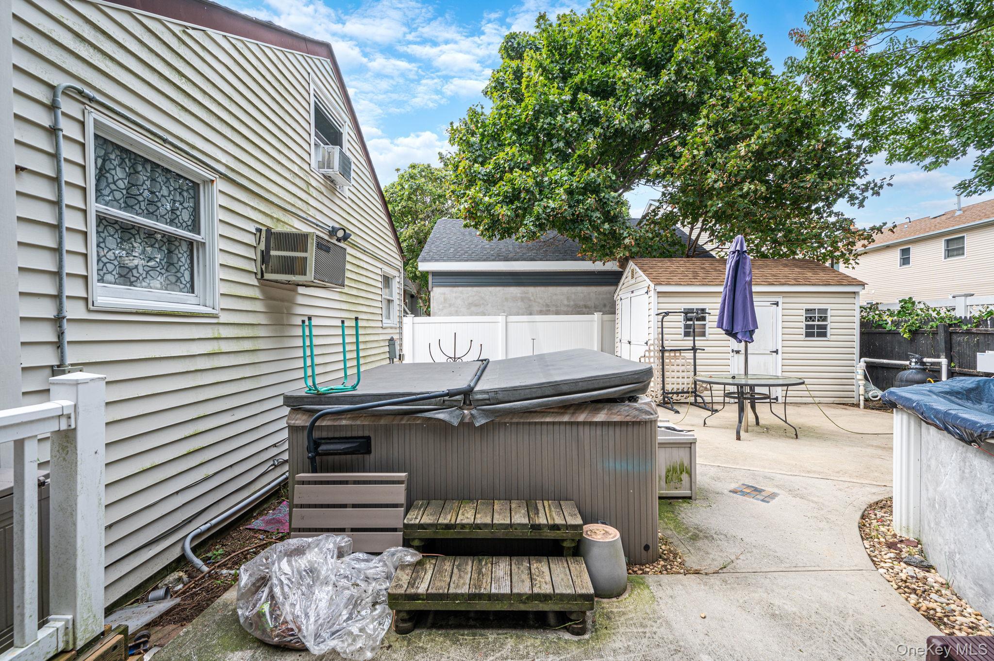 Single Family Dewey Place Suffolk County, NY 11757, MLS-1047073-26
