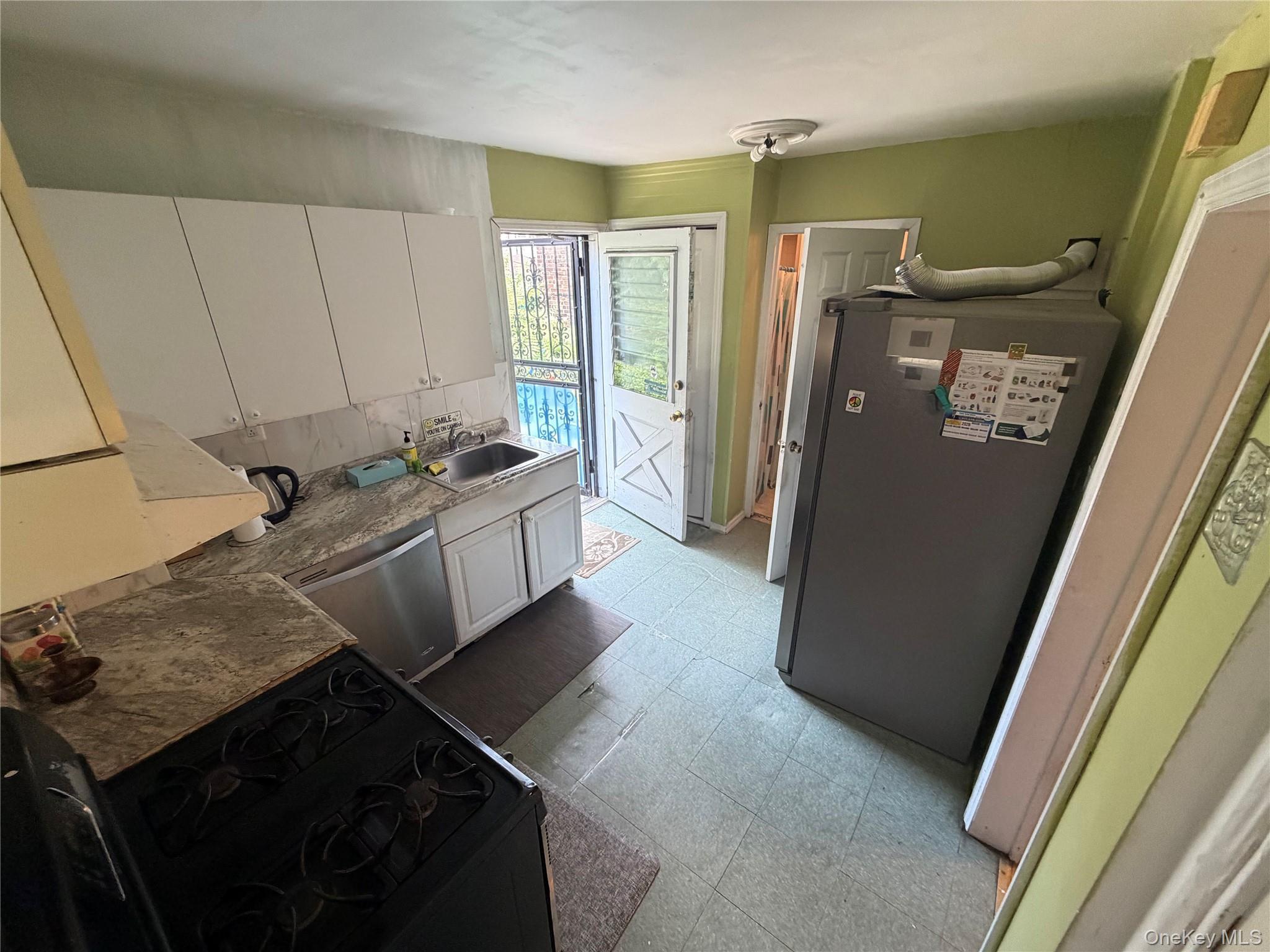 Single Family 59th Street Queens, NY 11377, MLS-1047084-14