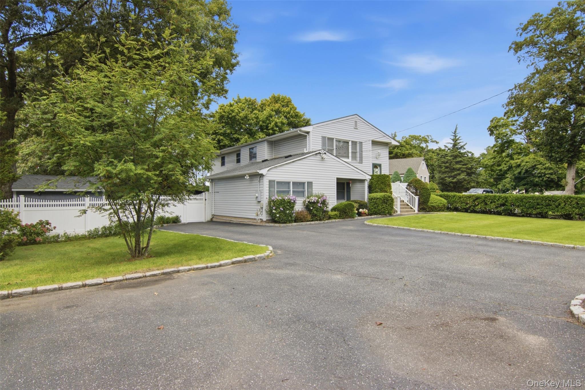 Single Family Holbrook Avenue  Suffolk County, NY 11779, MLS-1047093-3