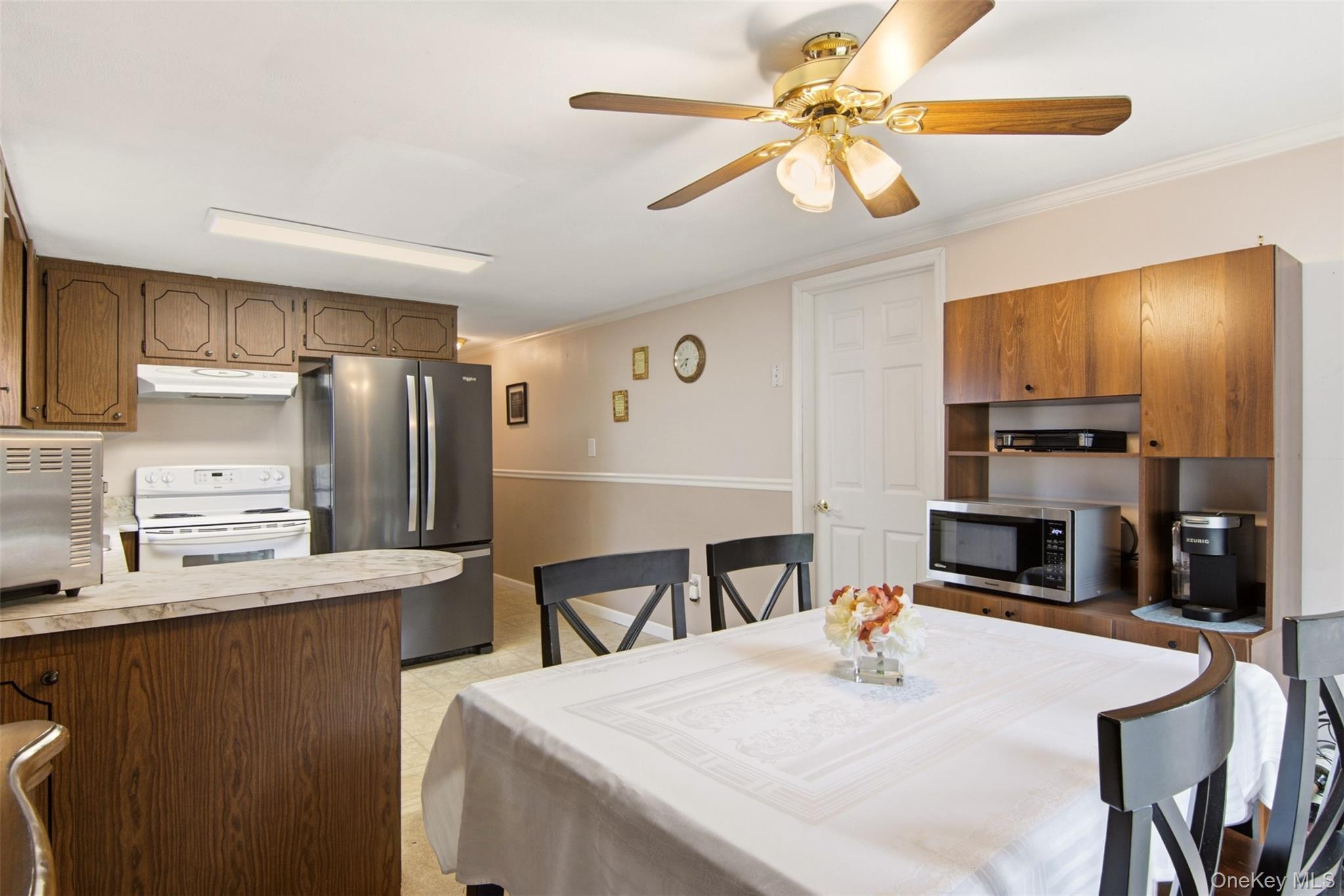 Single Family Holbrook Avenue  Suffolk County, NY 11779, MLS-1047093-31