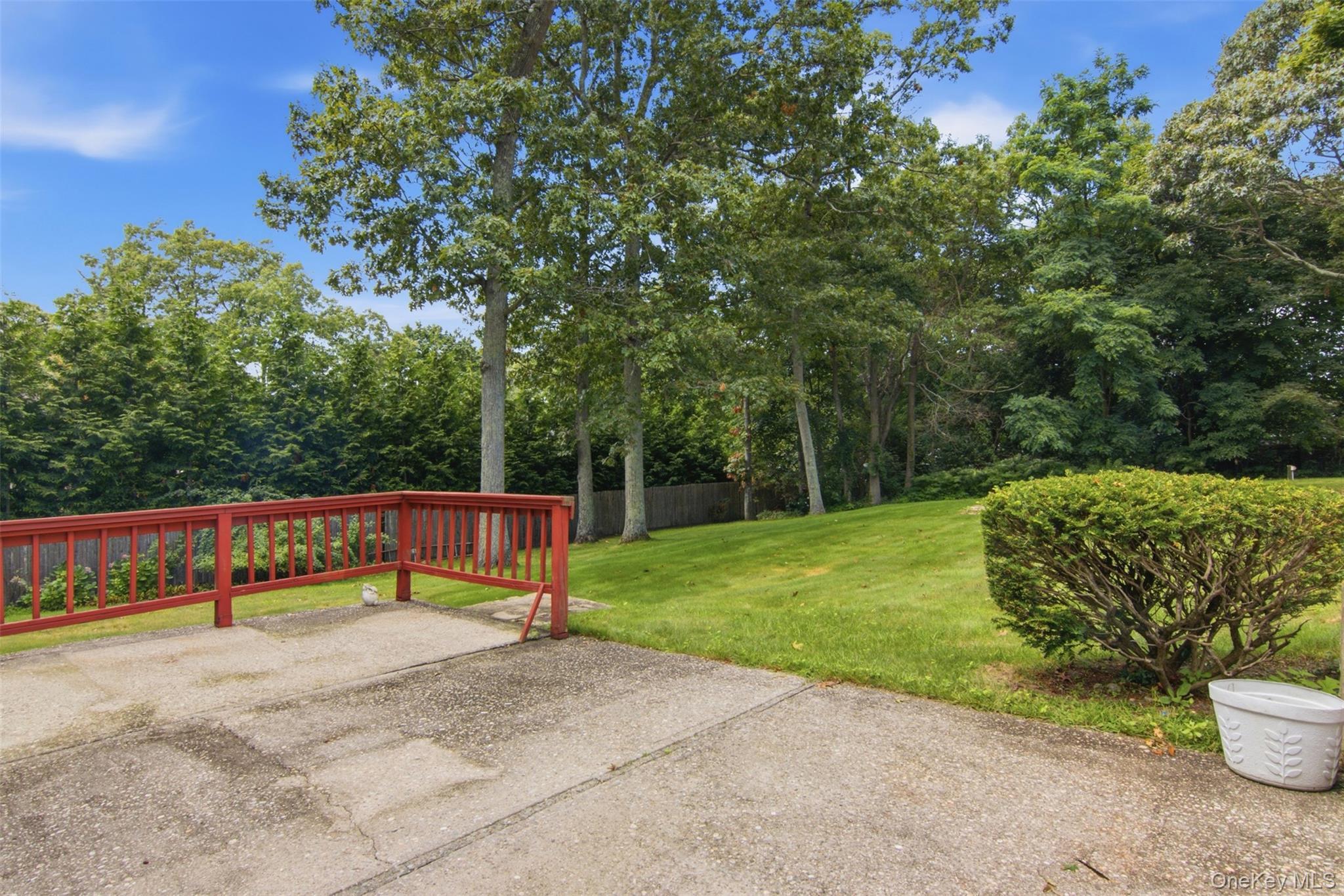 Single Family Holbrook Avenue  Suffolk County, NY 11779, MLS-1047093-34