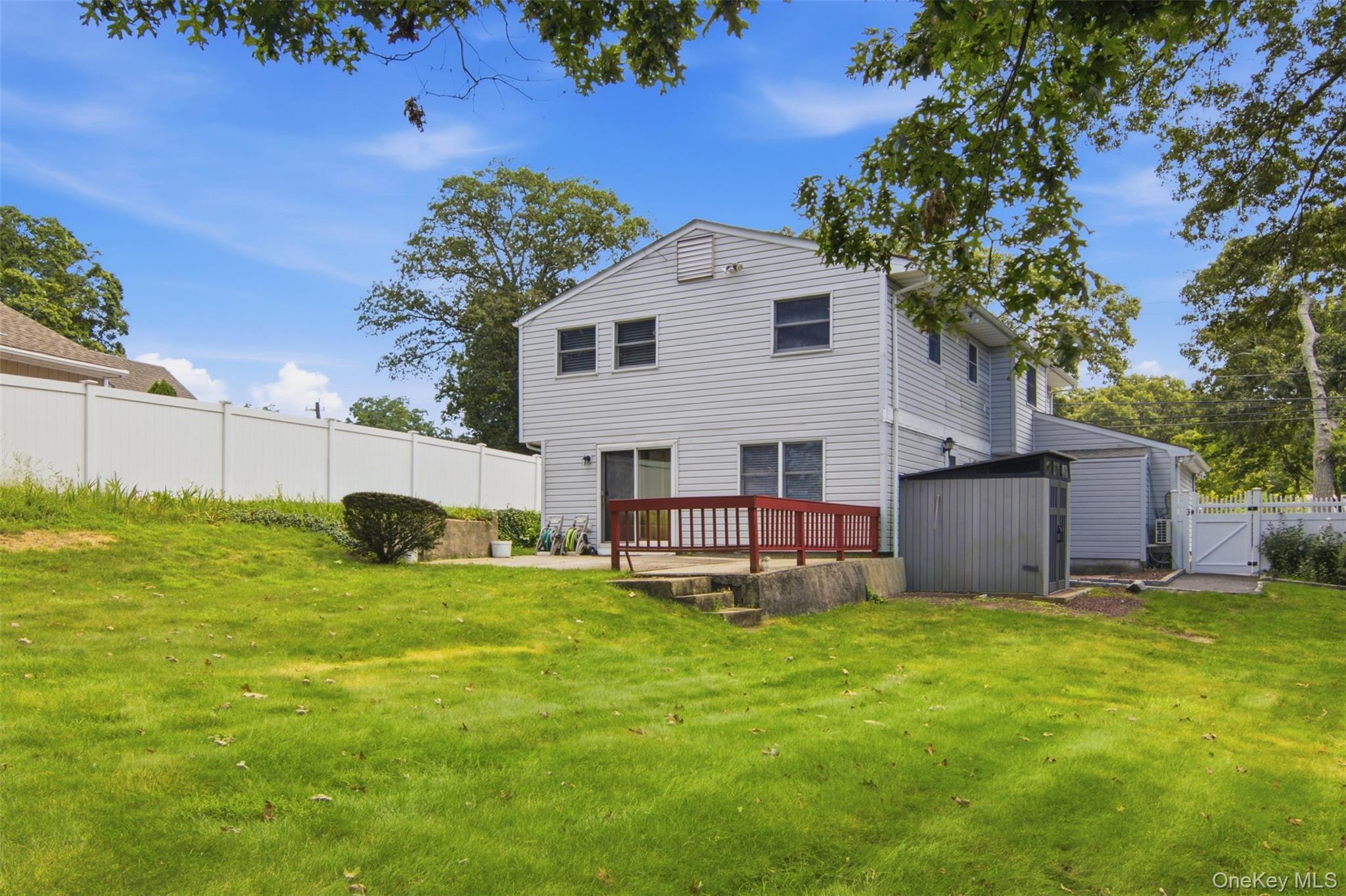 Single Family Holbrook Avenue  Suffolk County, NY 11779, MLS-1047093-35