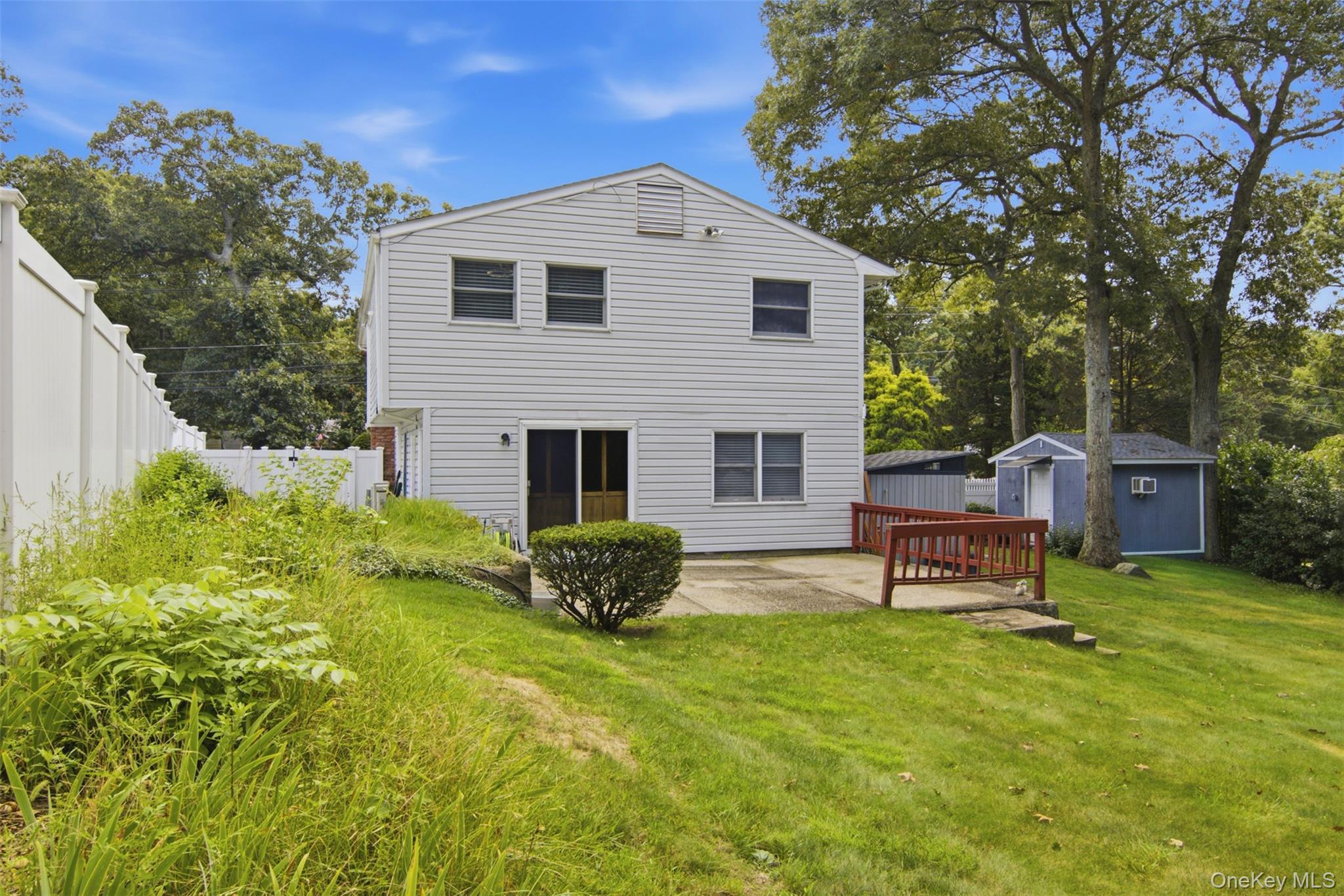 Single Family Holbrook Avenue  Suffolk County, NY 11779, MLS-1047093-37