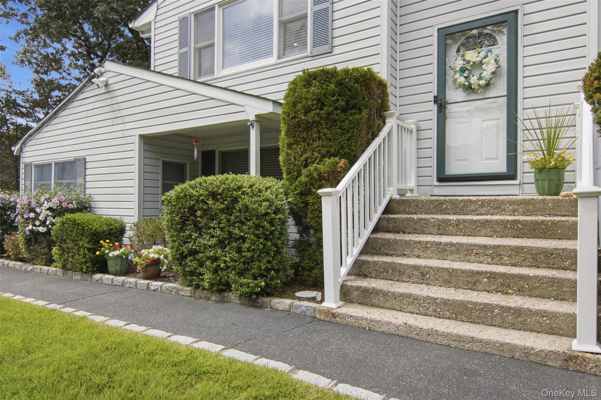 Single Family Holbrook Avenue  Suffolk County, NY 11779, MLS-1047093-5