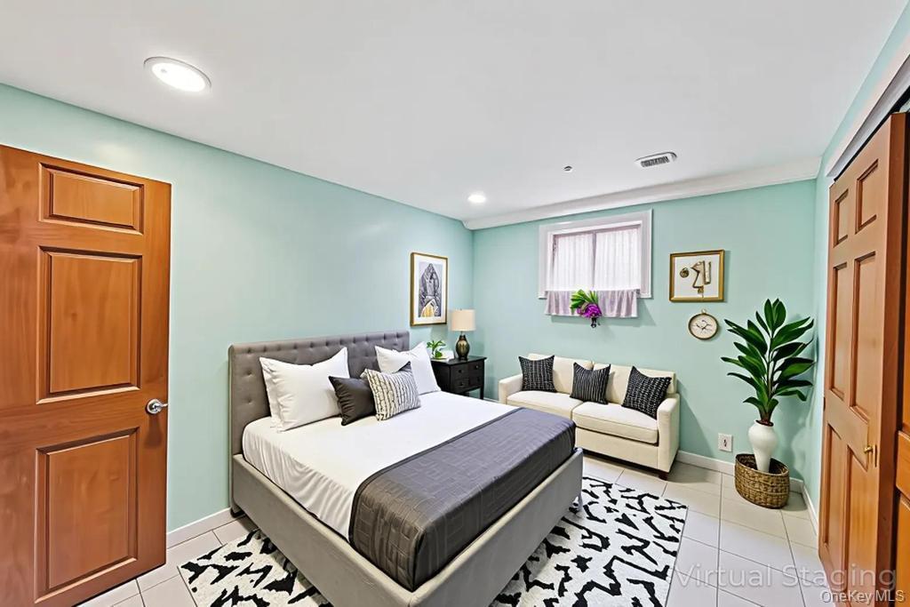 Single Family 149th Road Queens, NY 11422, MLS-1047133-40