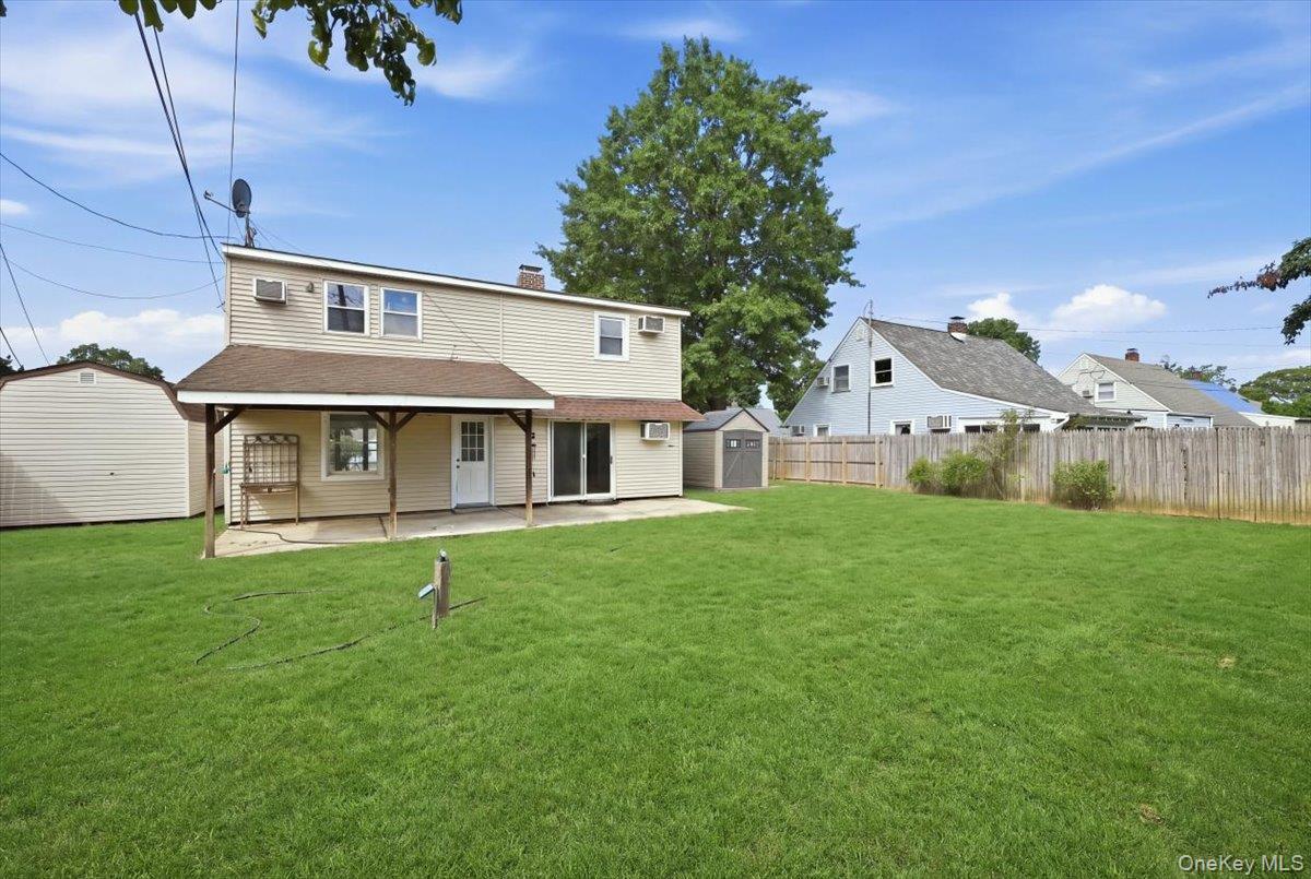 Single Family Stonecutter Road  Nassau County, NY 11756, MLS-1047134-16