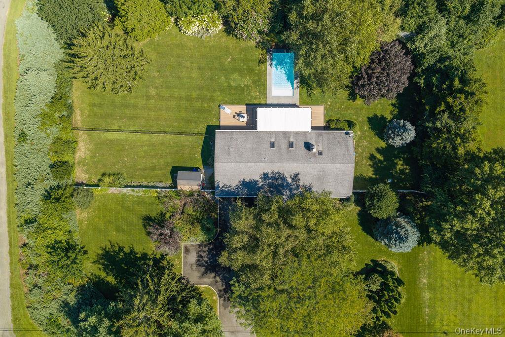Single Family Elijahs Lane  Suffolk County, NY 11952, MLS-1047144-25