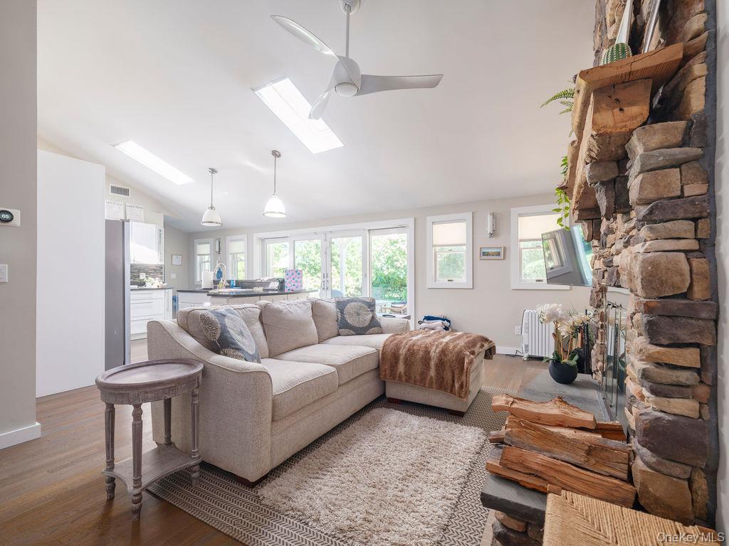 Single Family Elijahs Lane  Suffolk County, NY 11952, MLS-1047144-6