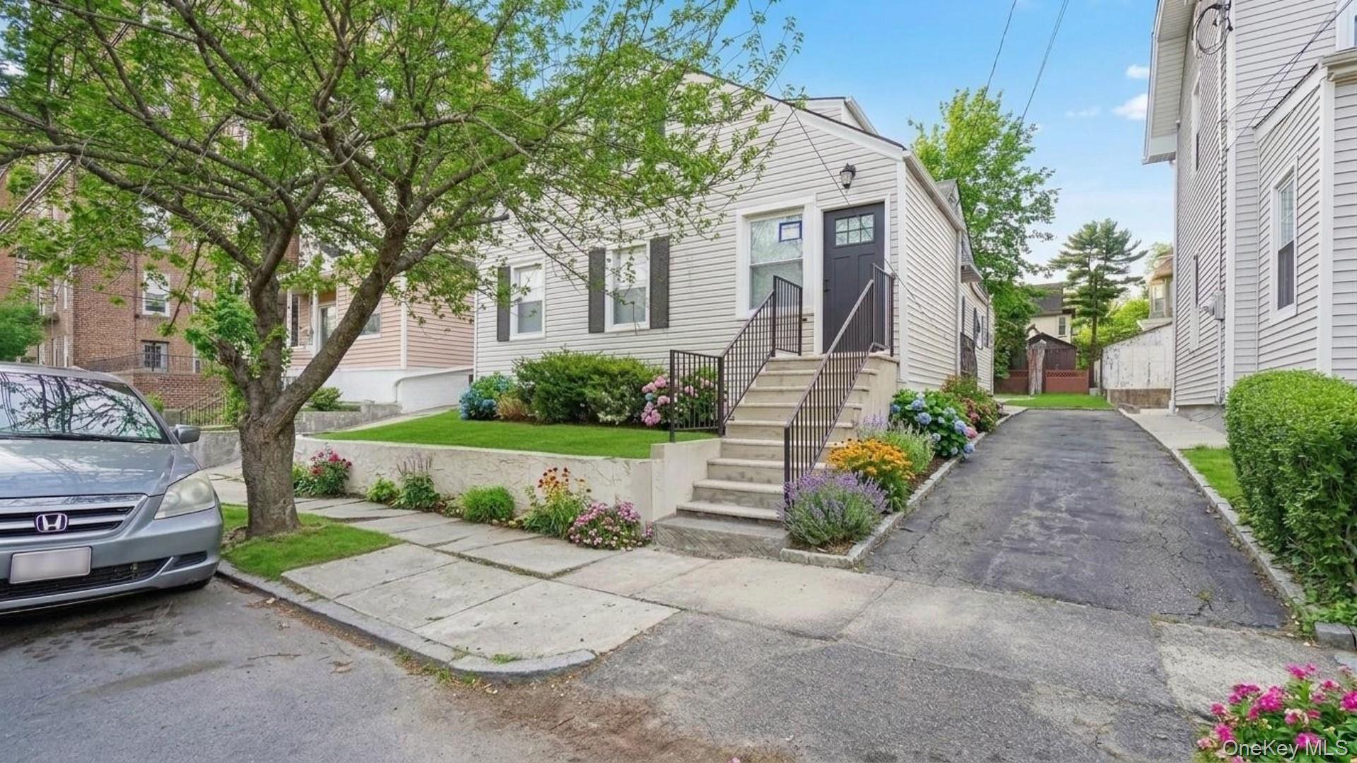 Single Family E 238th Street Bronx, NY 10470, MLS-1047147-20