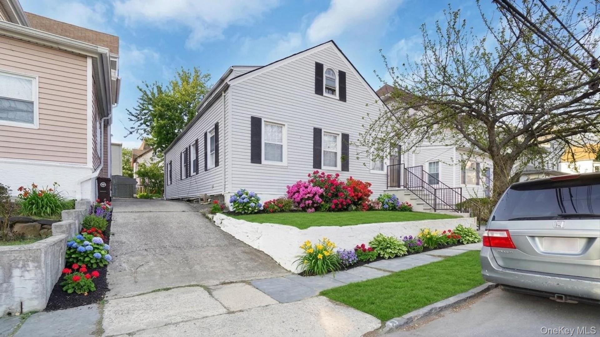 Single Family E 238th Street Bronx, NY 10470, MLS-1047147-21