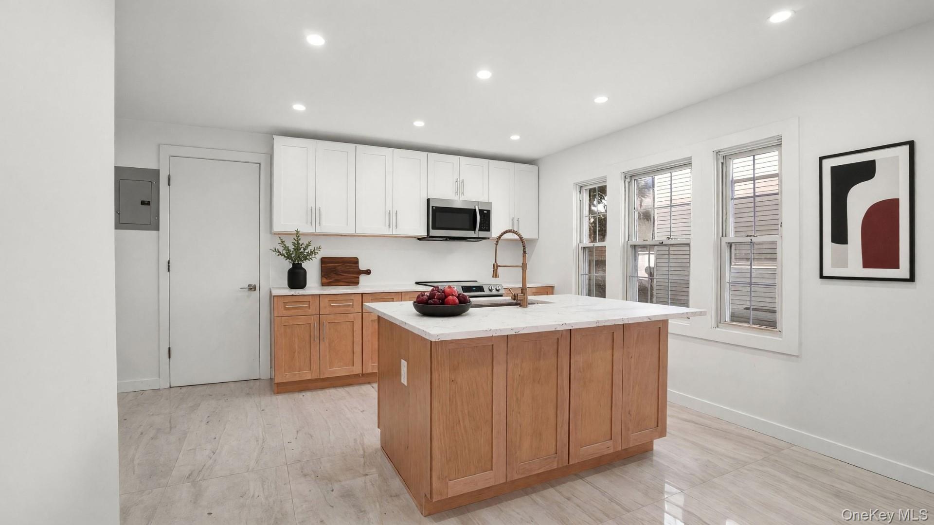 Single Family E 238th Street Bronx, NY 10470, MLS-1047147-3