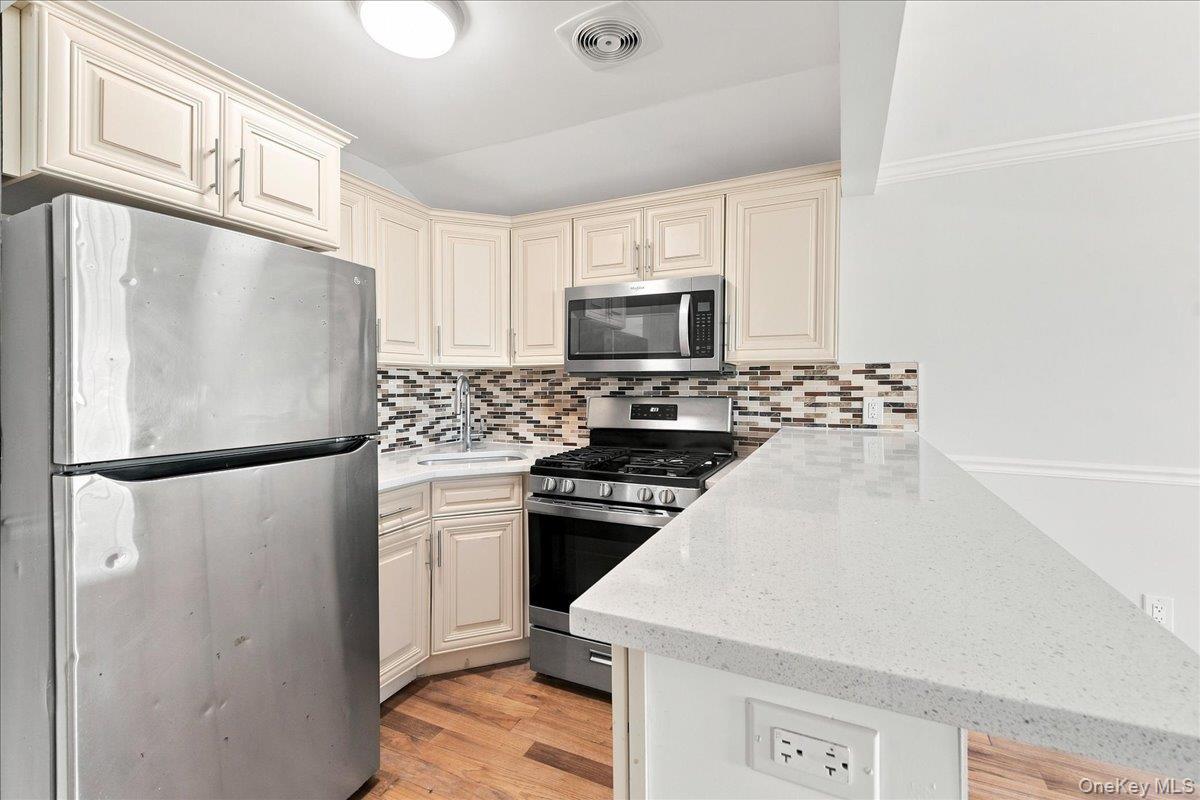 Single Family 117th Road Queens, NY 11412, MLS-1047182-10