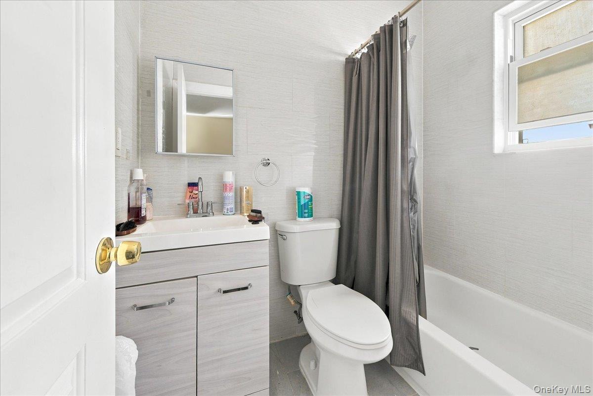 Single Family 117th Road Queens, NY 11412, MLS-1047182-17