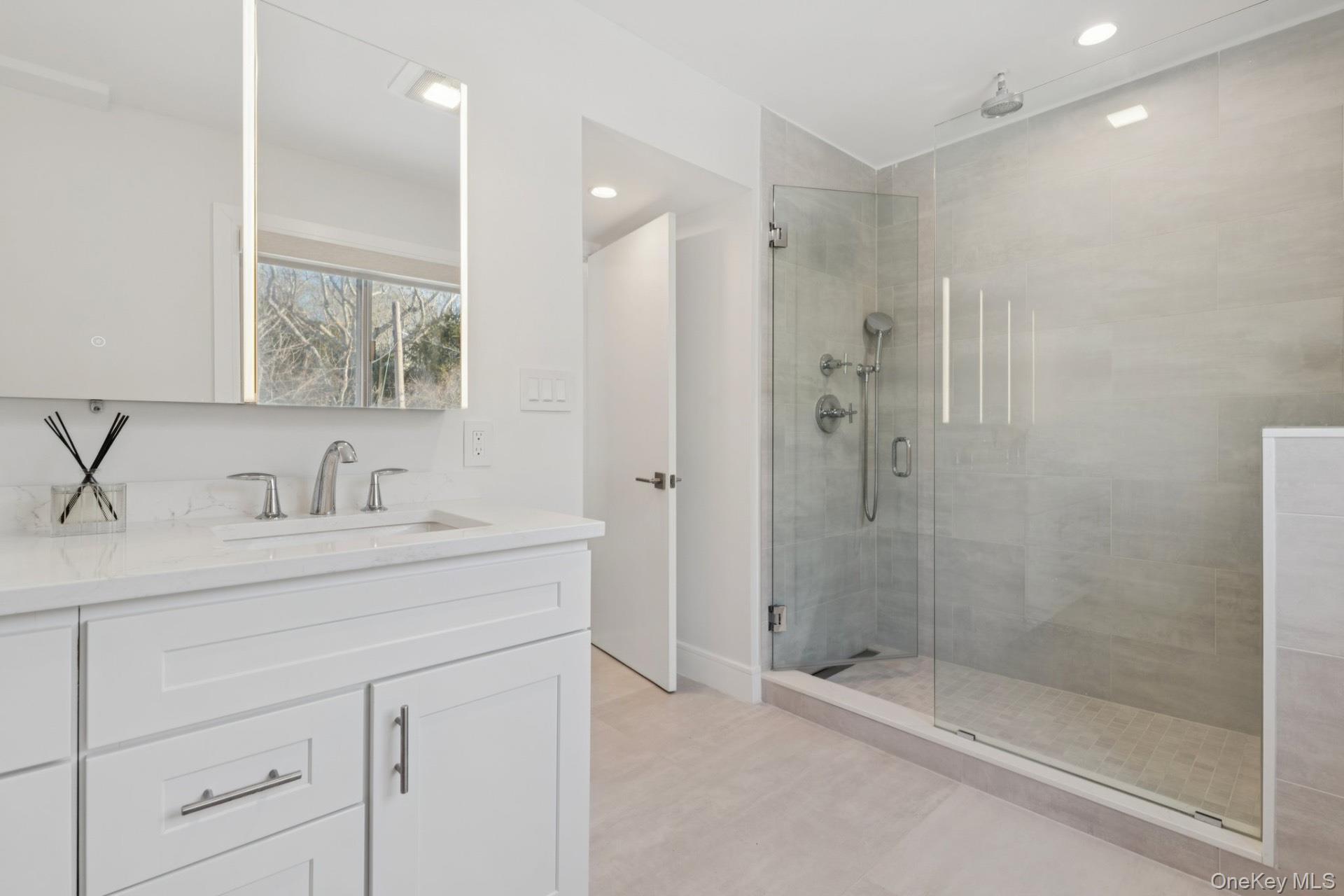 Single Family Tara Road  Suffolk County, NY 11954, MLS-1047183-17