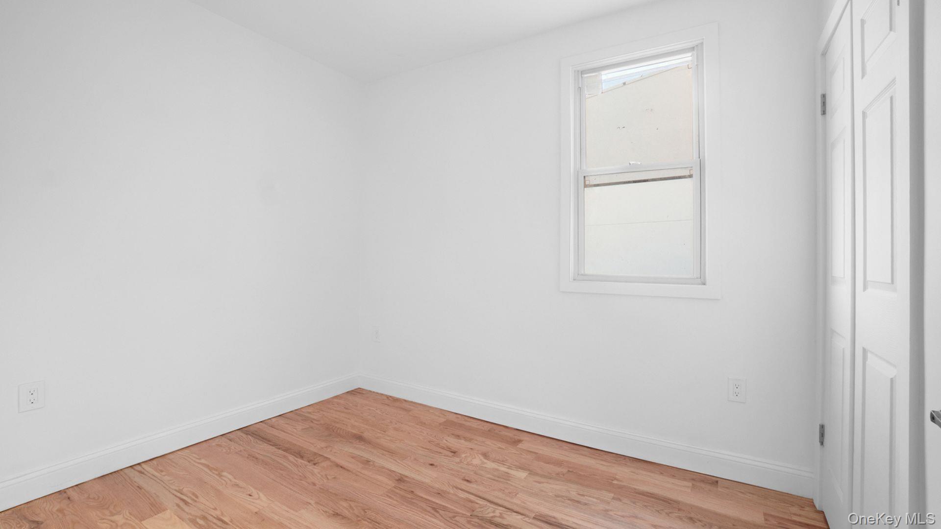 Single Family E 211th Street Bronx, NY 10469, MLS-1047191-12