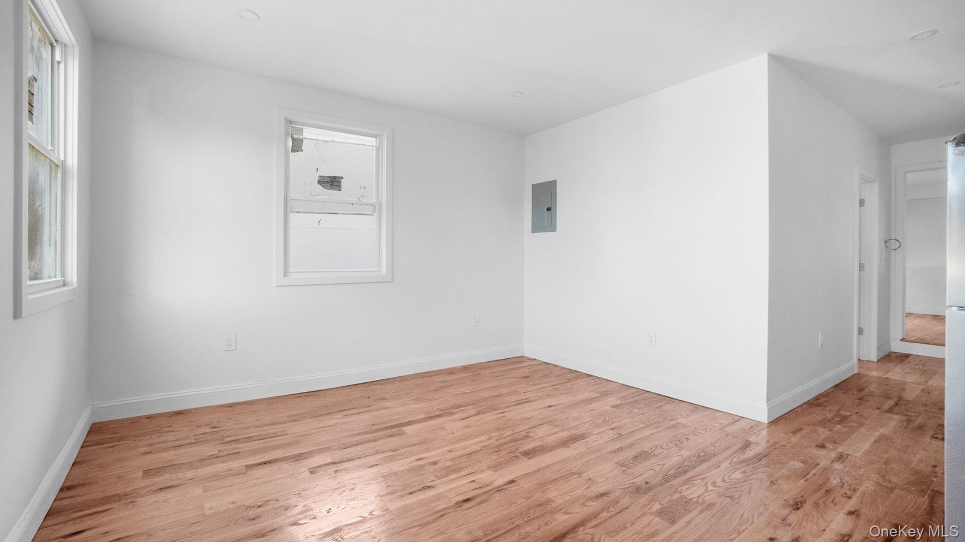 Single Family E 211th Street Bronx, NY 10469, MLS-1047191-15