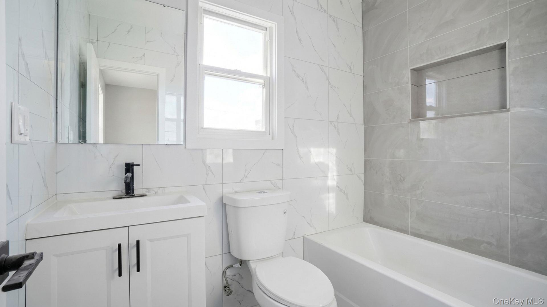 Single Family E 211th Street Bronx, NY 10469, MLS-1047191-22
