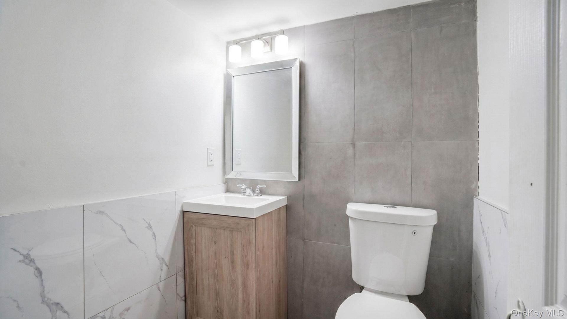 Single Family E 211th Street Bronx, NY 10469, MLS-1047191-23