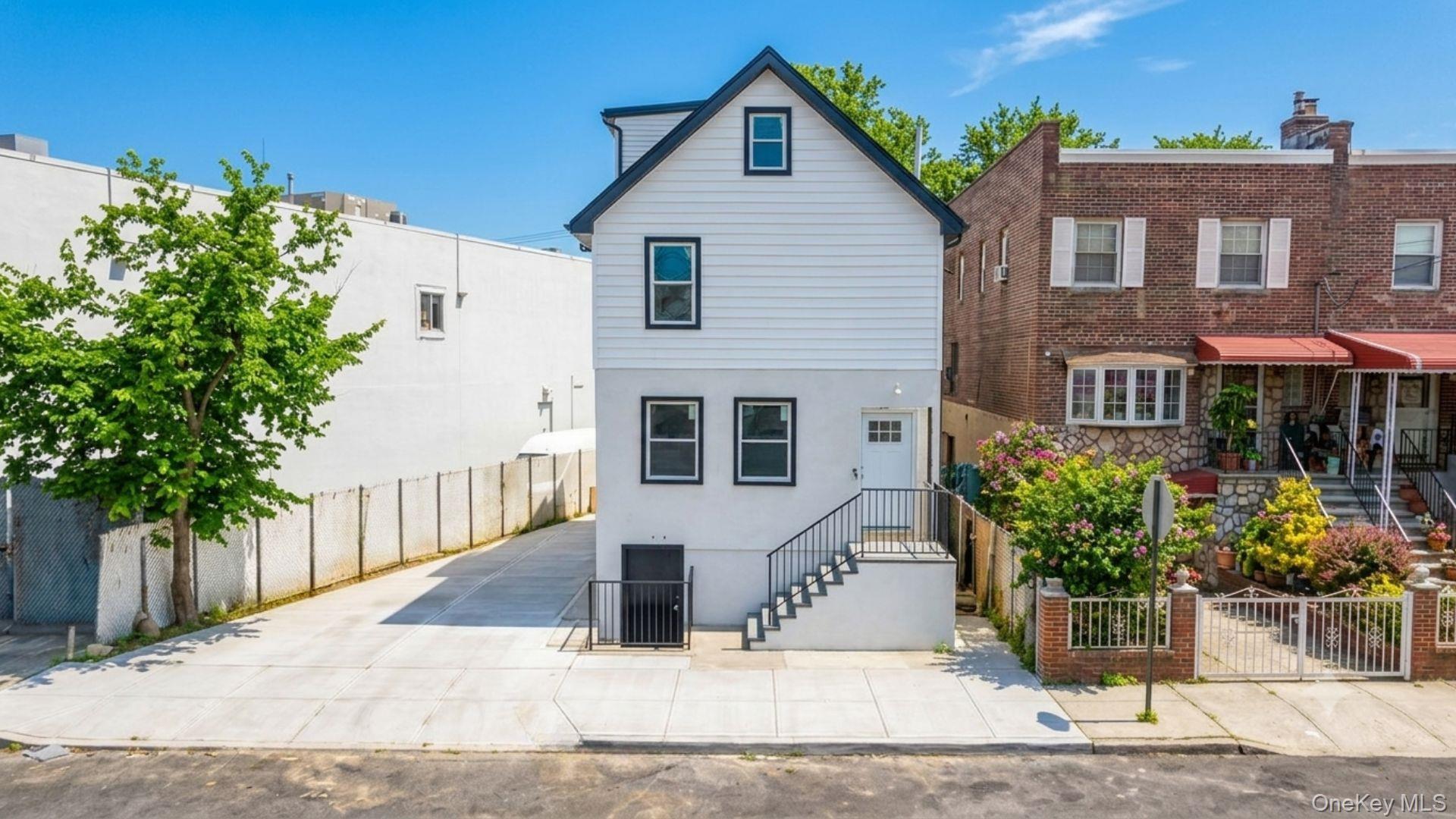 Single Family E 211th Street Bronx, NY 10469, MLS-1047191-24
