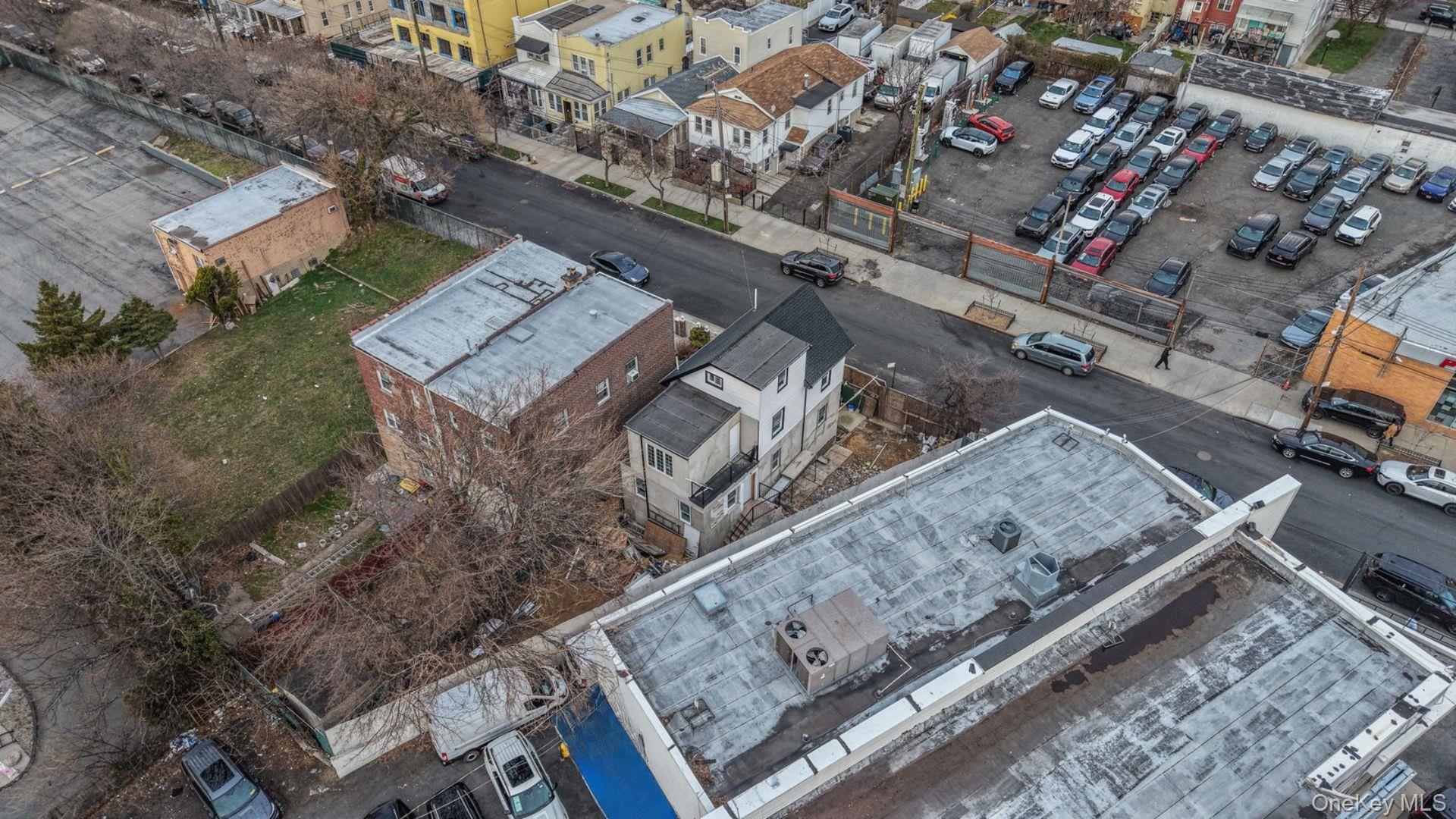 Single Family E 211th Street Bronx, NY 10469, MLS-1047191-26