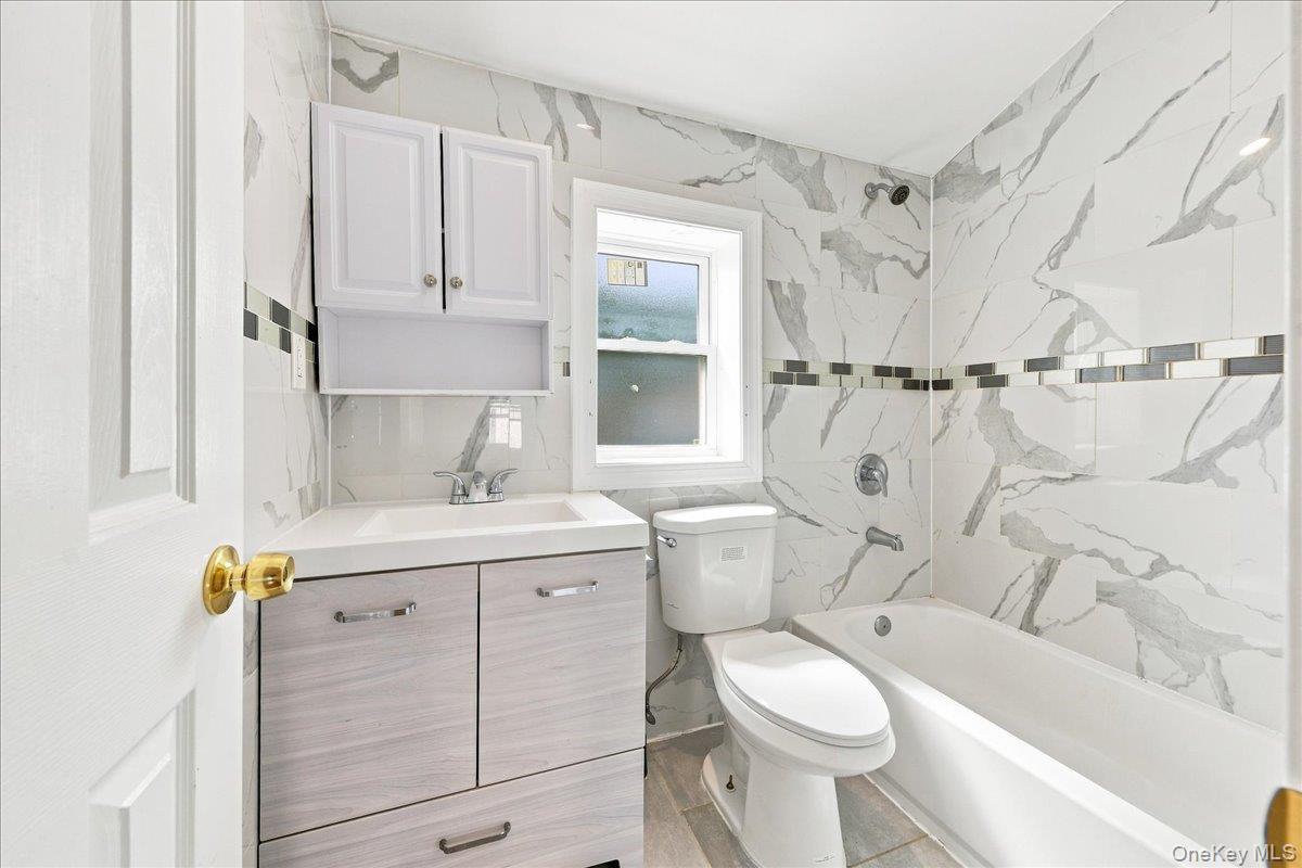 Single Family 117th Road  Queens, NY 11412, MLS-1047194-9