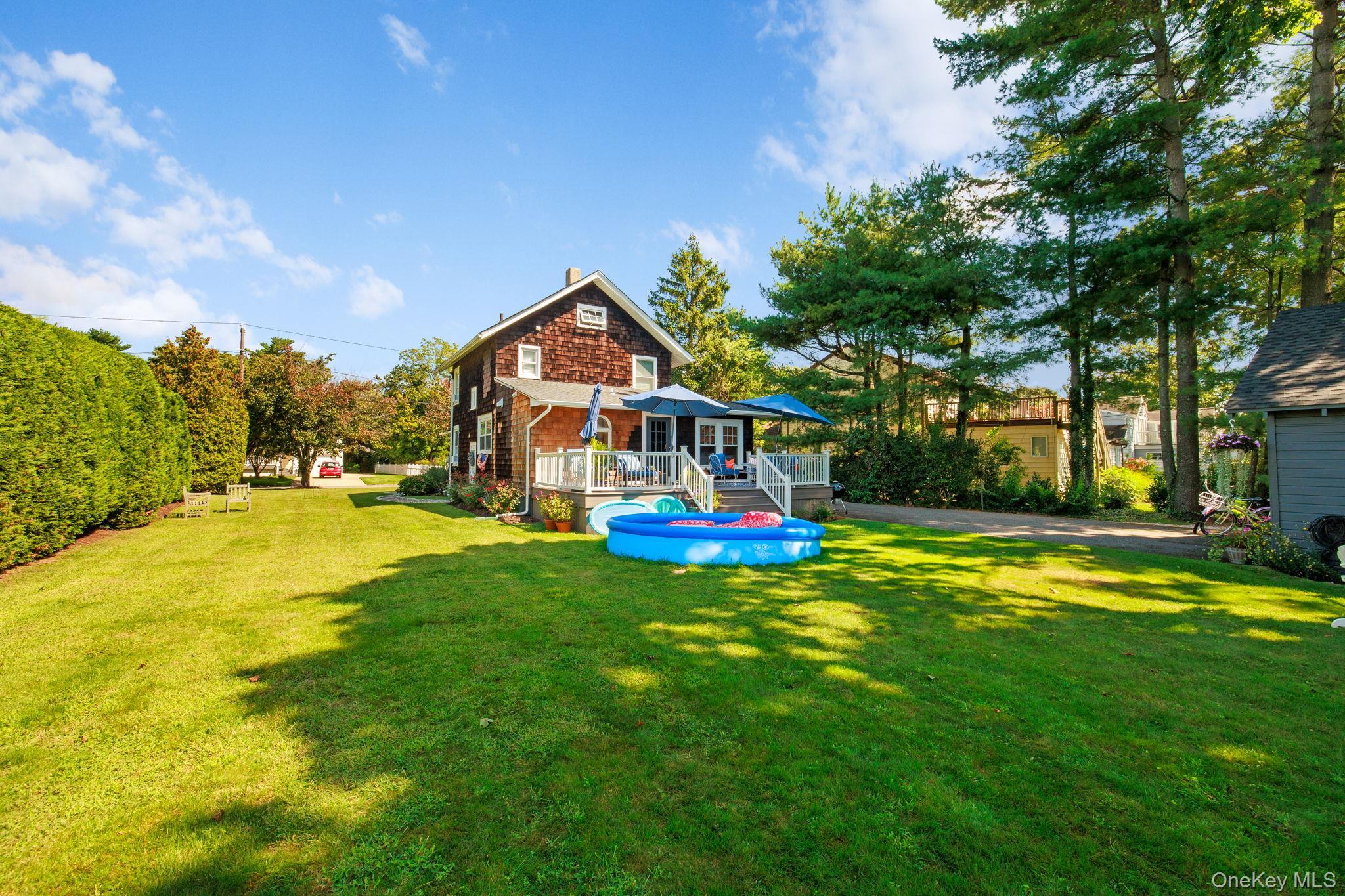 Single Family Robbins Avenue Suffolk County, NY 11701, MLS-1047195-27