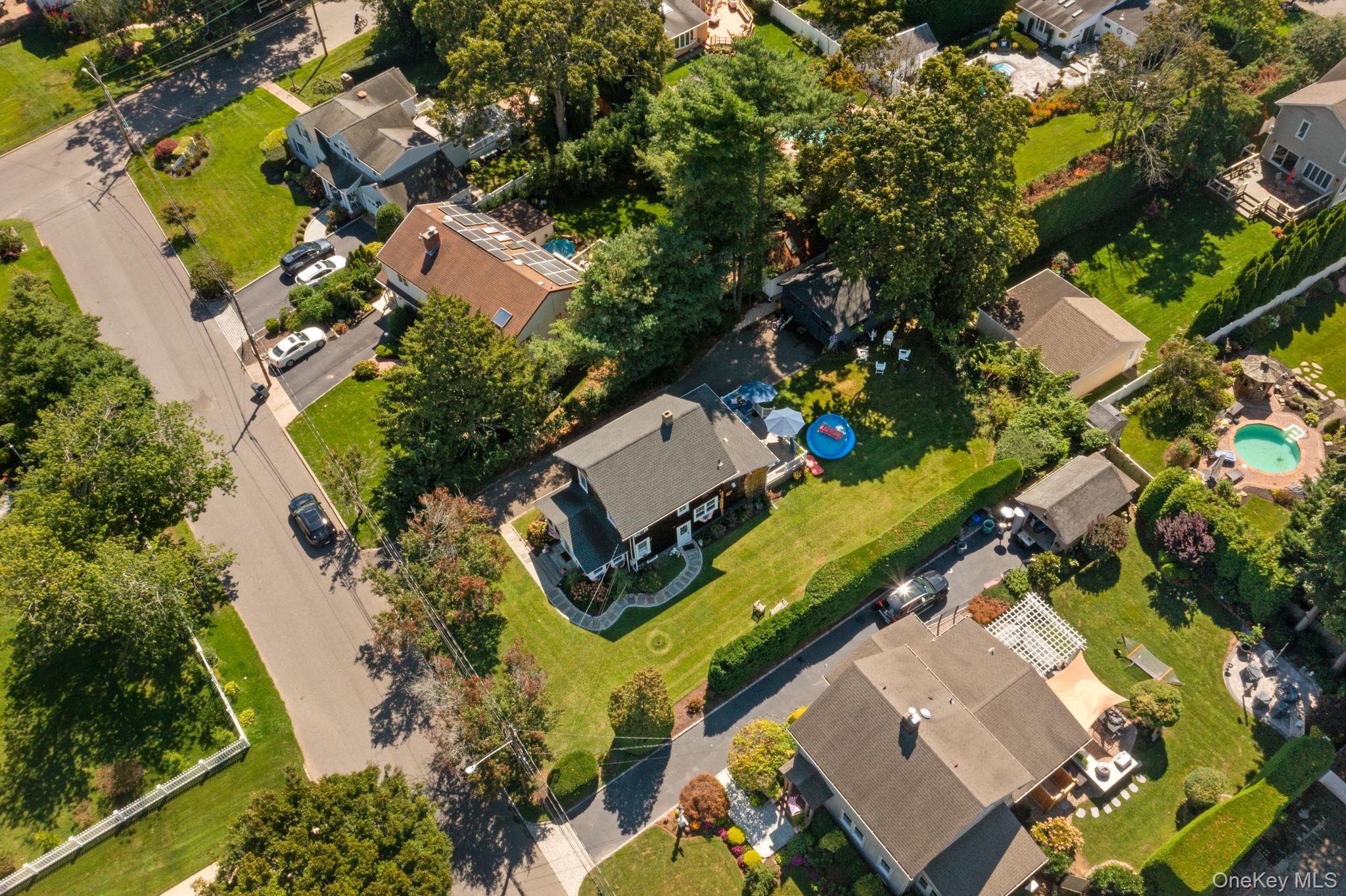 Single Family Robbins Avenue Suffolk County, NY 11701, MLS-1047195-32