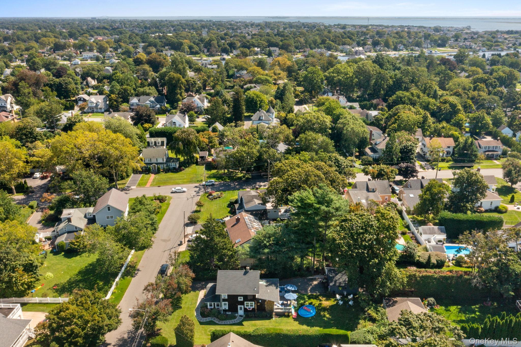 Single Family Robbins Avenue Suffolk County, NY 11701, MLS-1047195-33