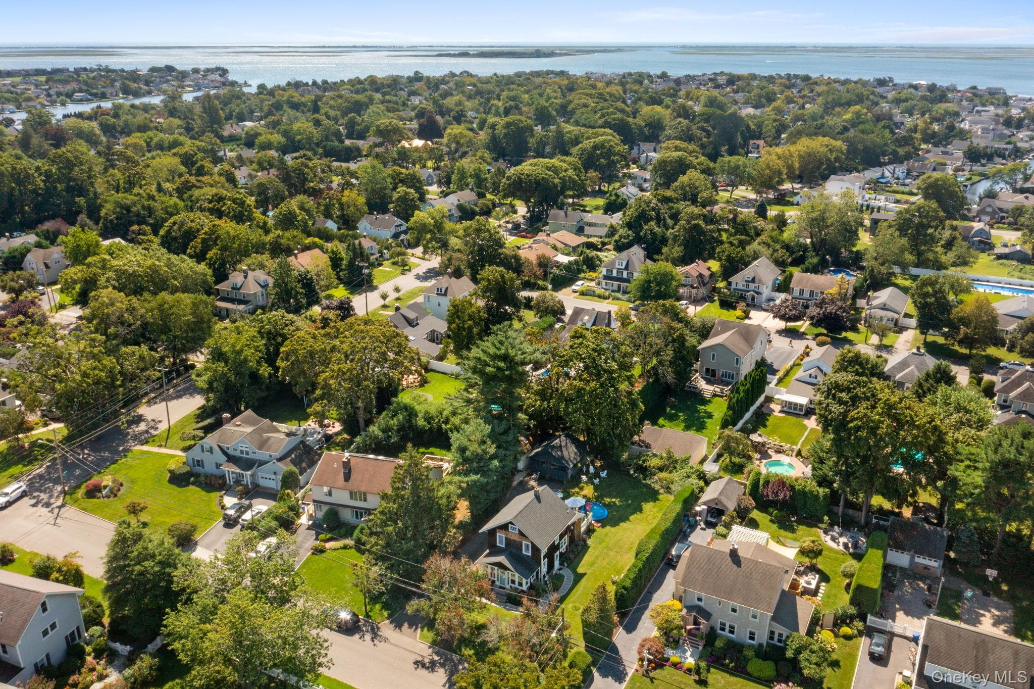 Single Family Robbins Avenue Suffolk County, NY 11701, MLS-1047195-35