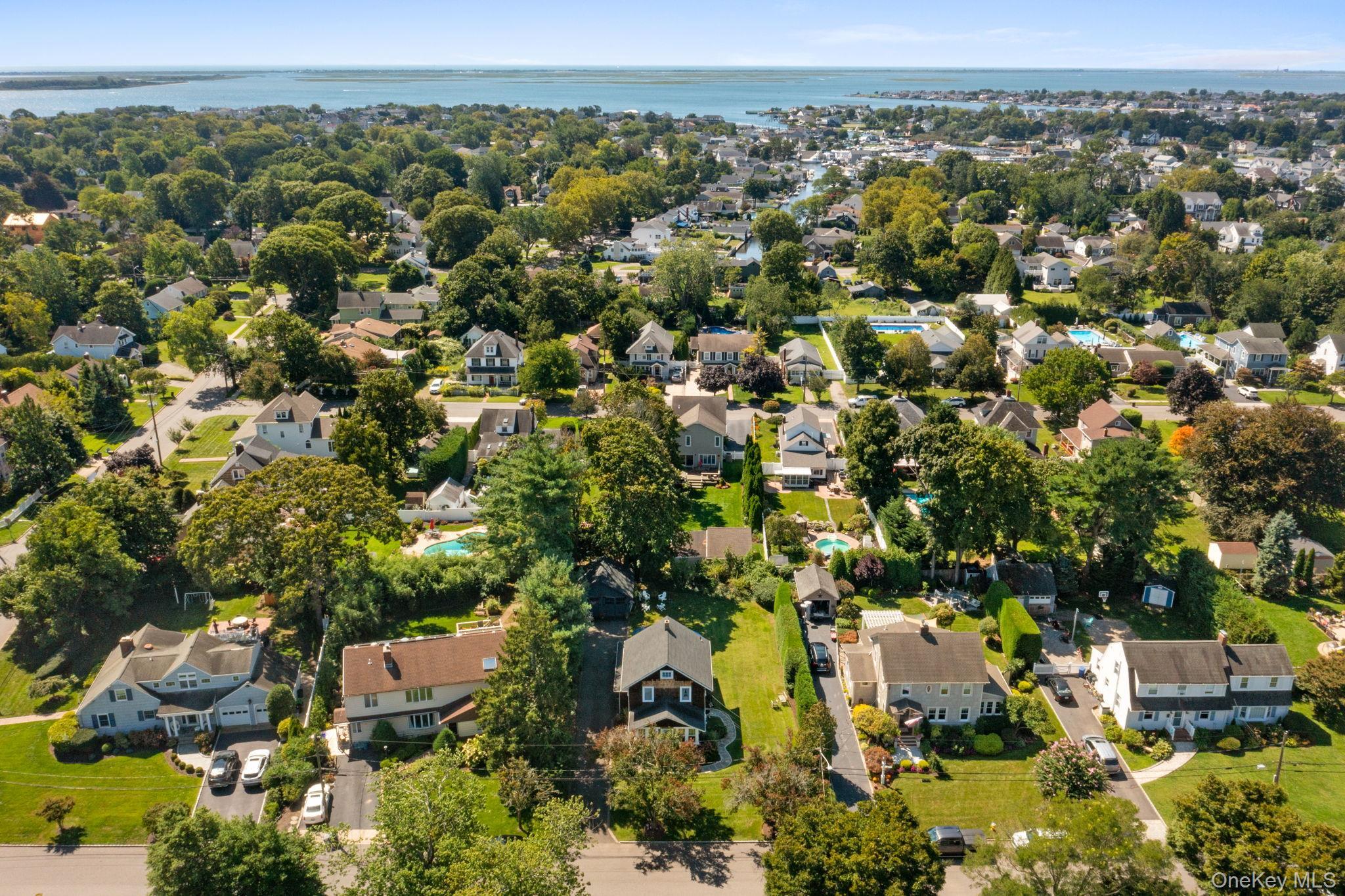 Single Family Robbins Avenue Suffolk County, NY 11701, MLS-1047195-36