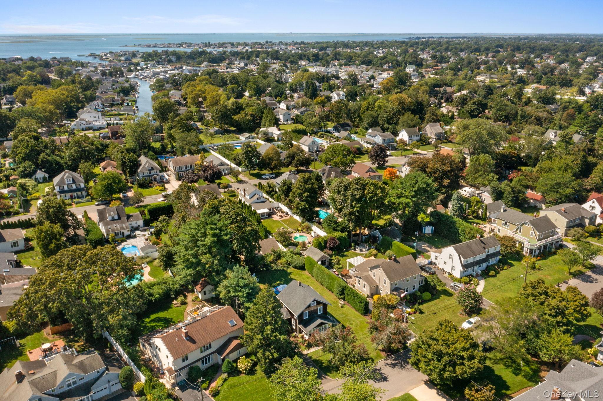 Single Family Robbins Avenue Suffolk County, NY 11701, MLS-1047195-37