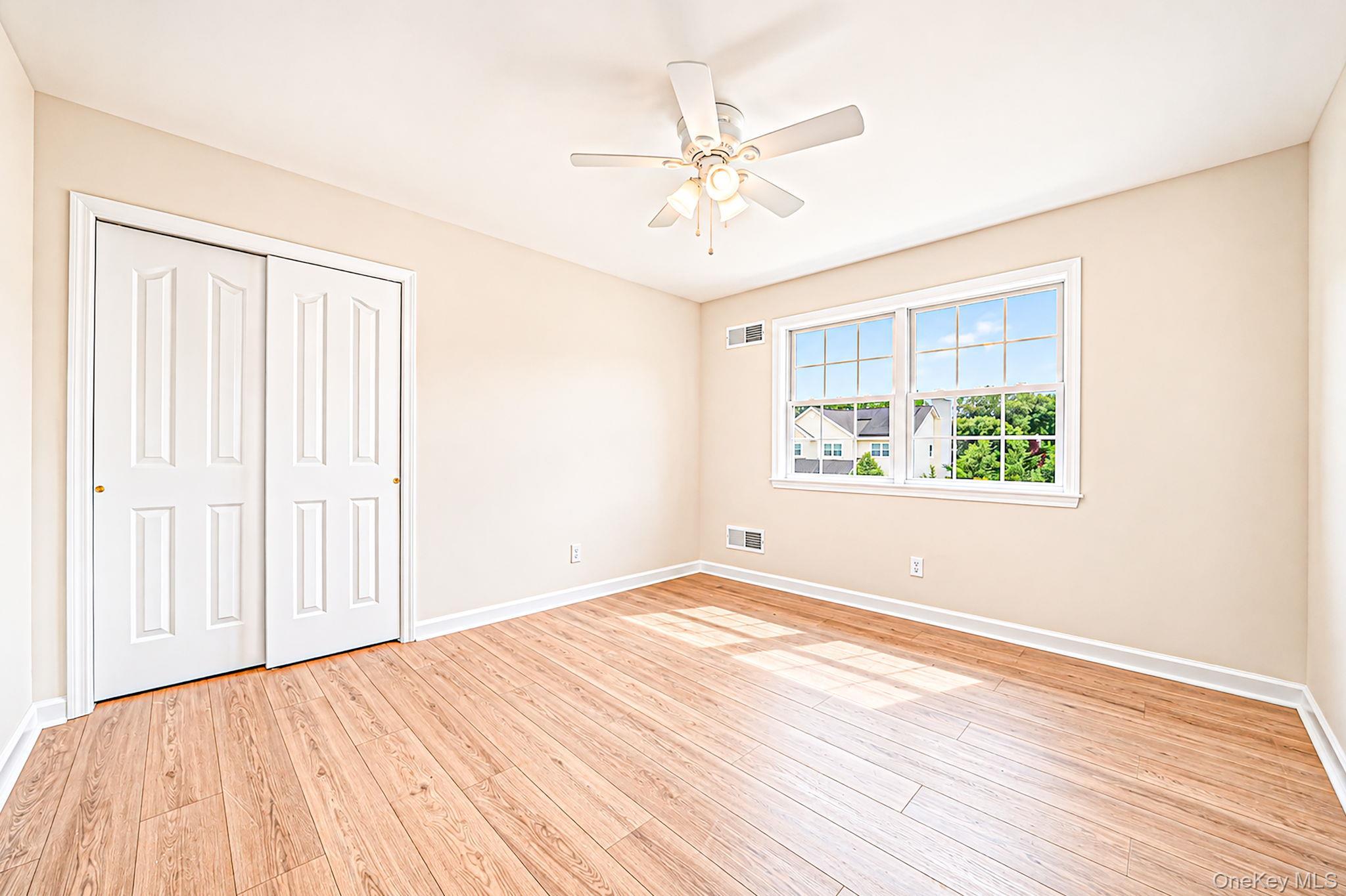 Single Family Woodridge Lane  Suffolk County, NY 11727, MLS-1047218-20