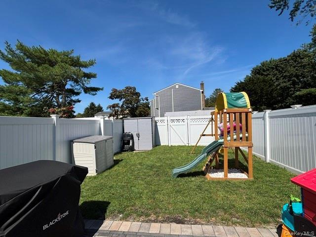 Single Family Federal Lane  Suffolk County, NY 11727, MLS-1047222-15