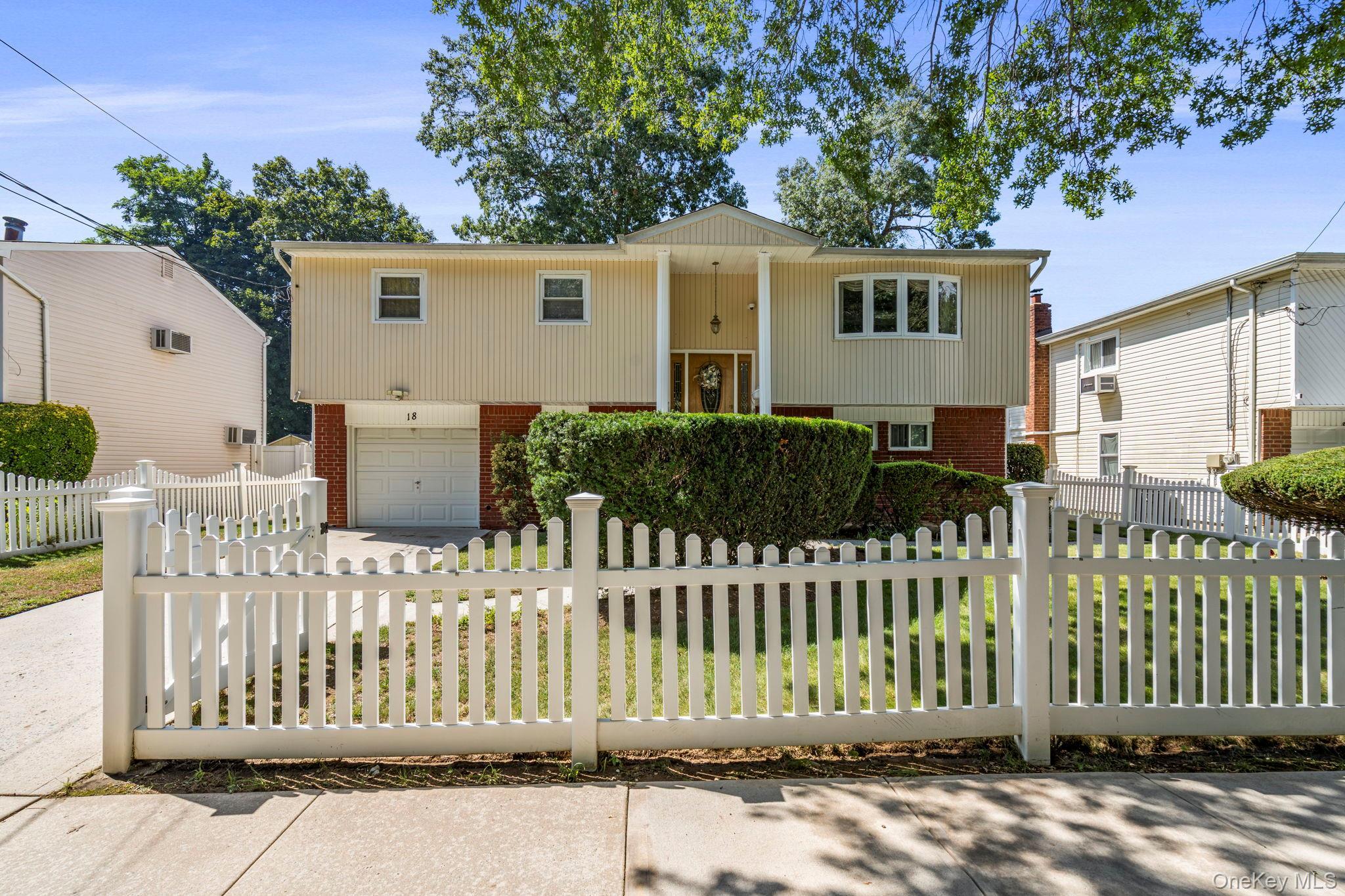 Single Family Brooklyn Avenue Nassau County, NY 11575, MLS-1047228-2