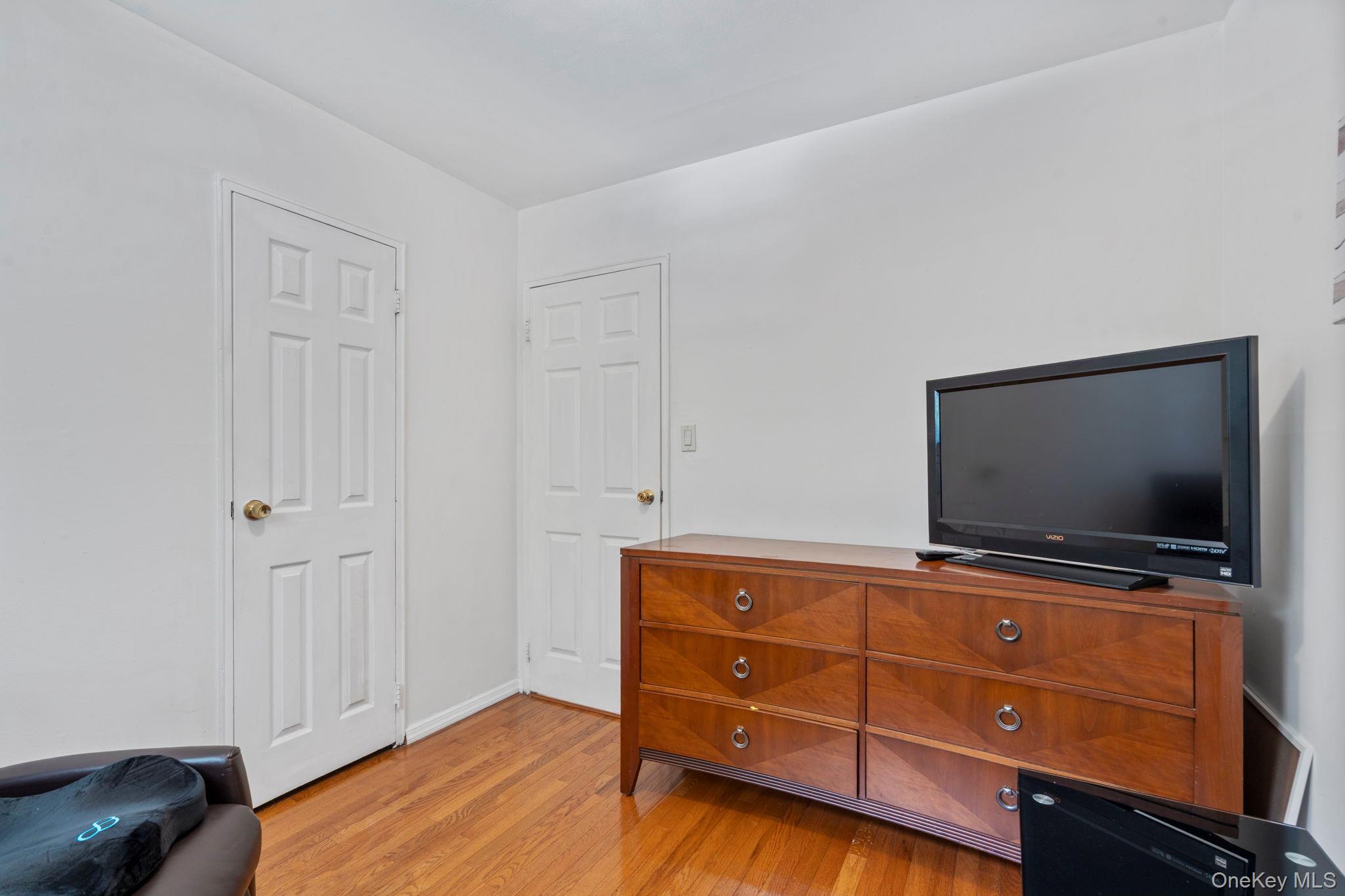 Single Family Brooklyn Avenue Nassau County, NY 11575, MLS-1047228-20