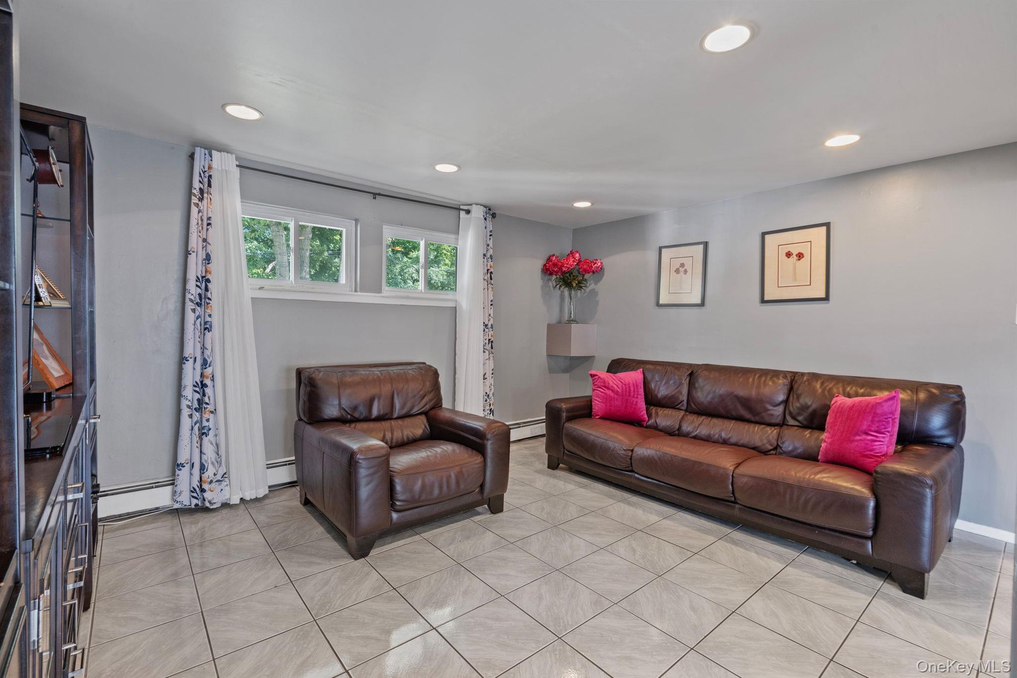 Single Family Brooklyn Avenue Nassau County, NY 11575, MLS-1047228-27