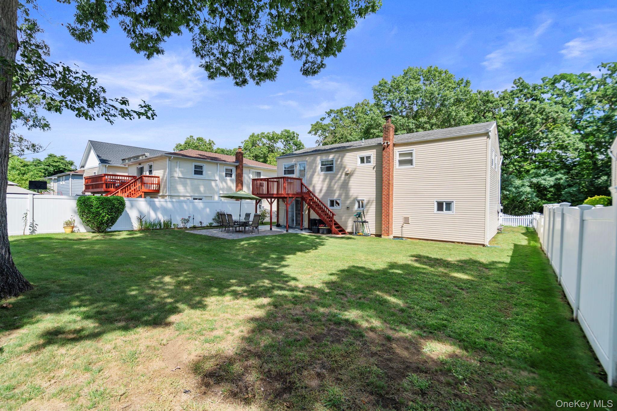 Single Family Brooklyn Avenue Nassau County, NY 11575, MLS-1047228-34