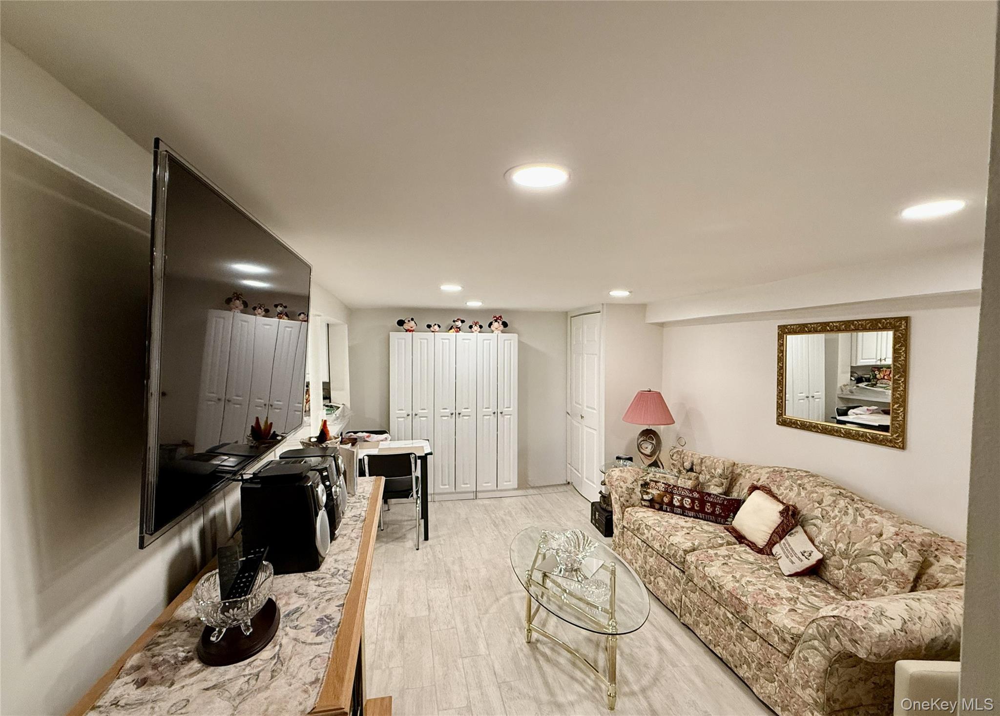 Single Family Westwood Road N  Nassau County, NY 11762, MLS-1047241-10