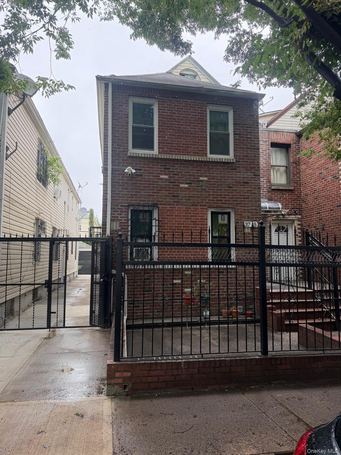 Single Family 94th Street Queens, NY 11372, MLS-1047259-13
