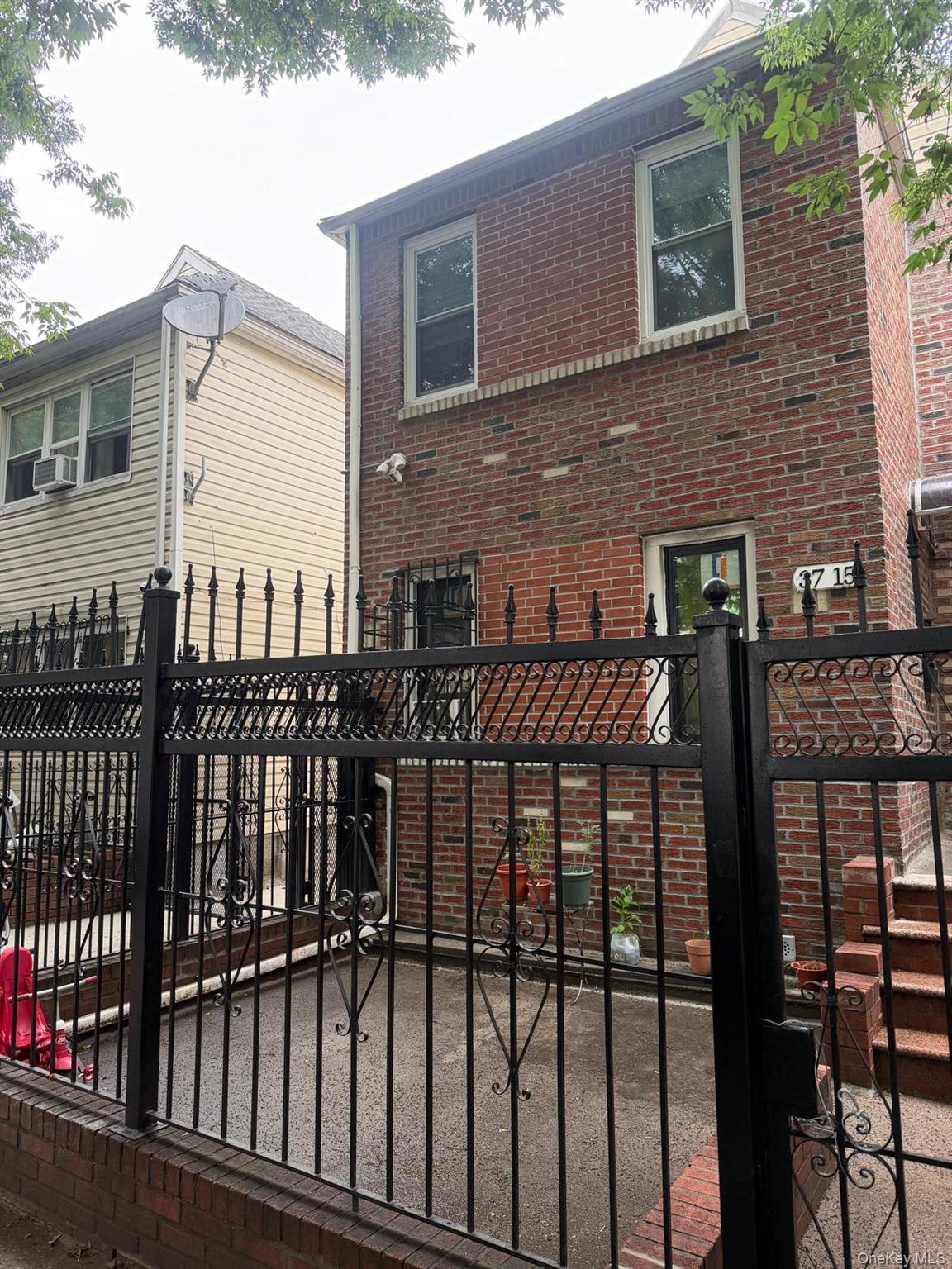 Single Family 94th Street Queens, NY 11372, MLS-1047259-6