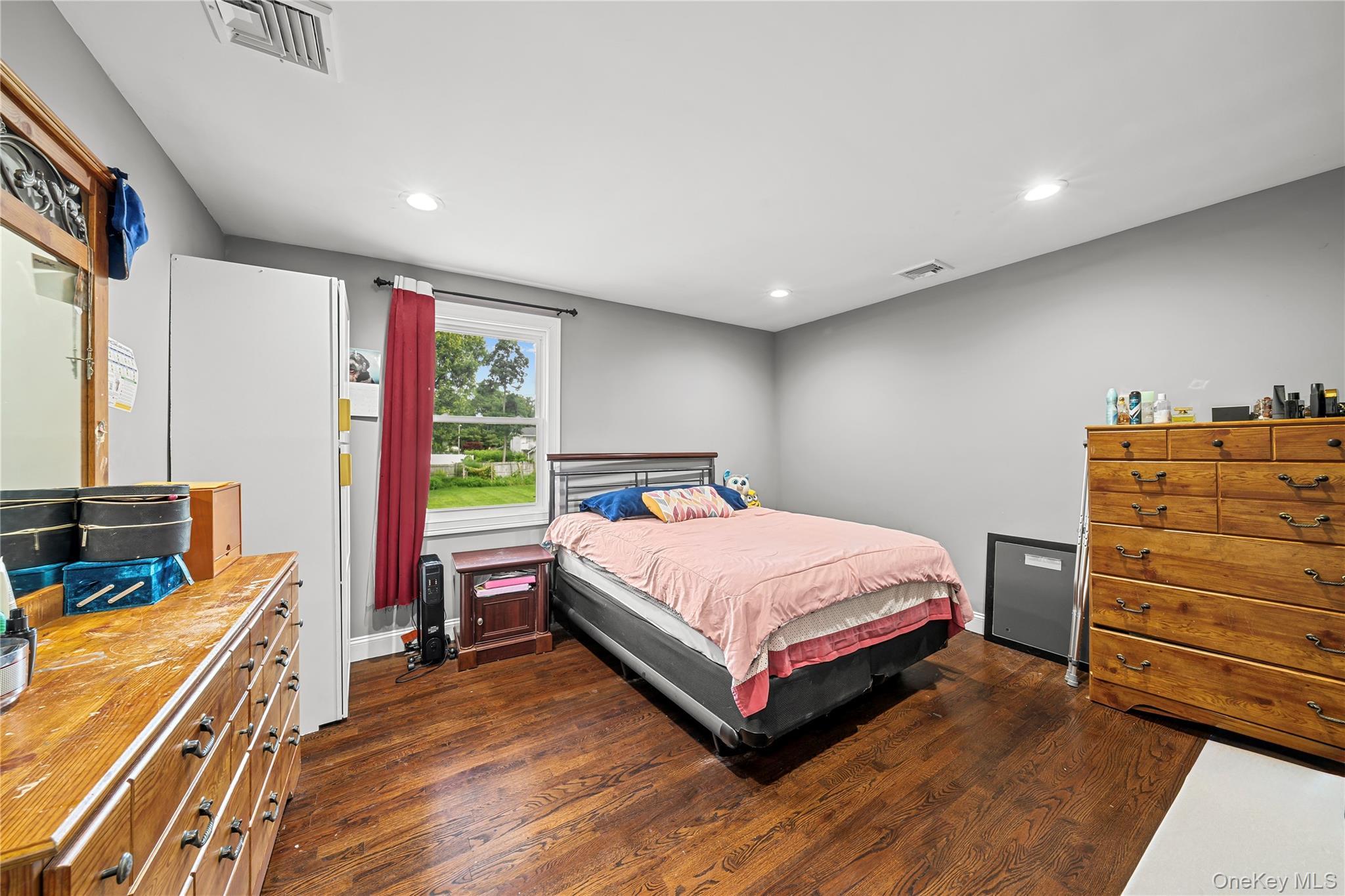 Single Family Bushwick Avenue Suffolk County, NY 11722, MLS-1047295-14