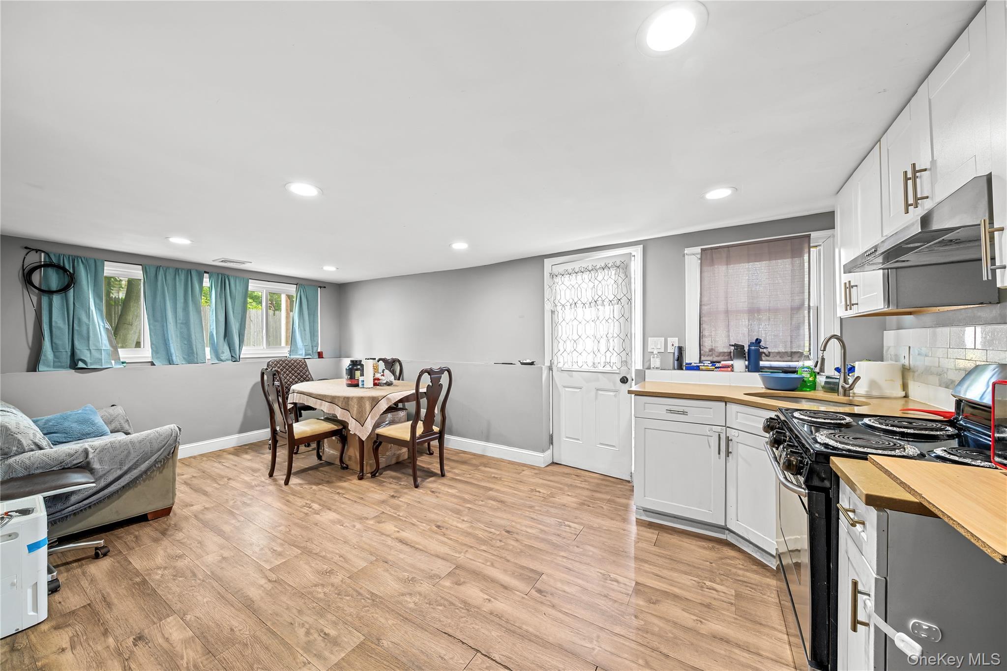 Single Family Bushwick Avenue Suffolk County, NY 11722, MLS-1047295-17