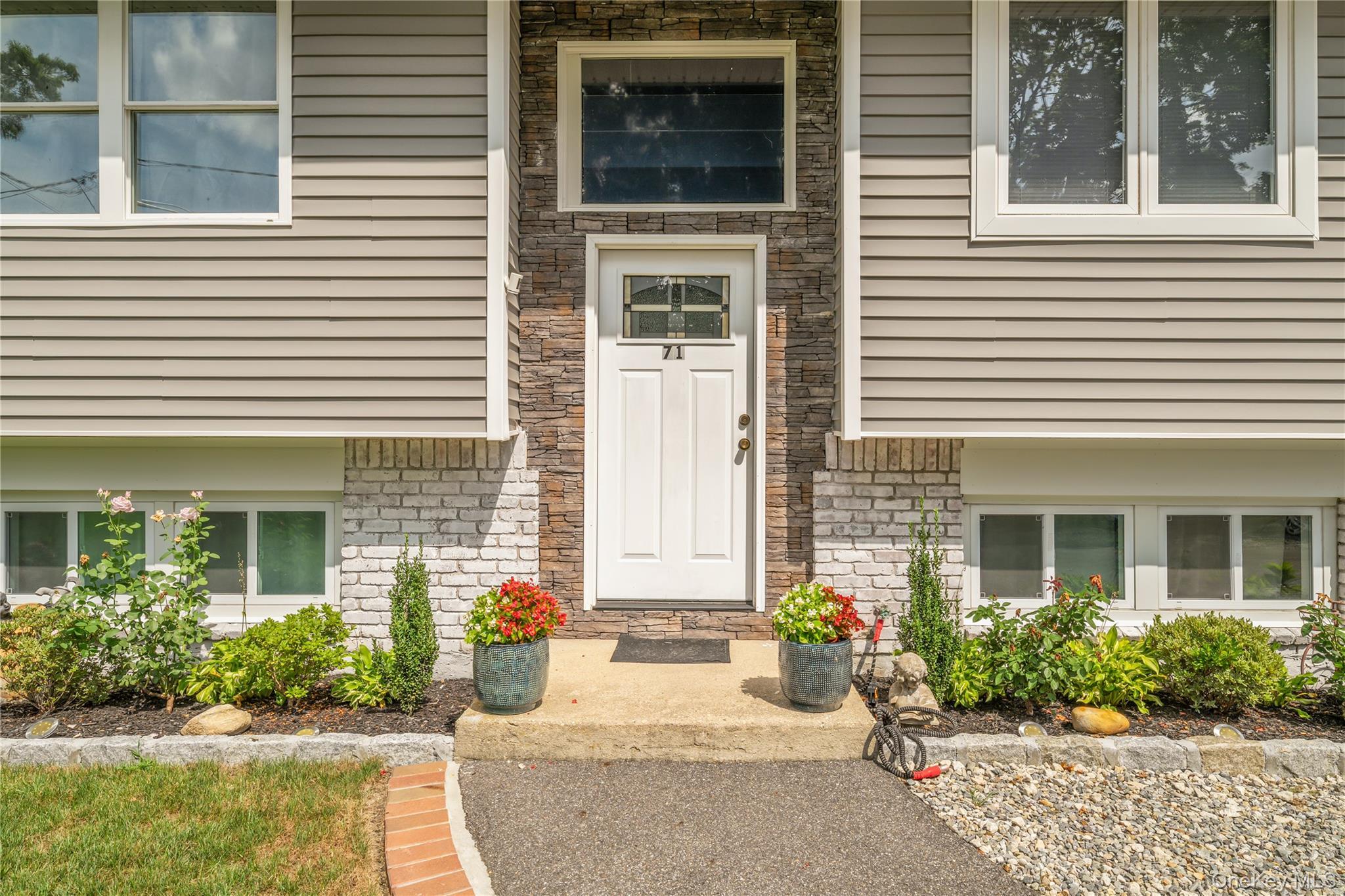 Single Family Bushwick Avenue Suffolk County, NY 11722, MLS-1047295-3