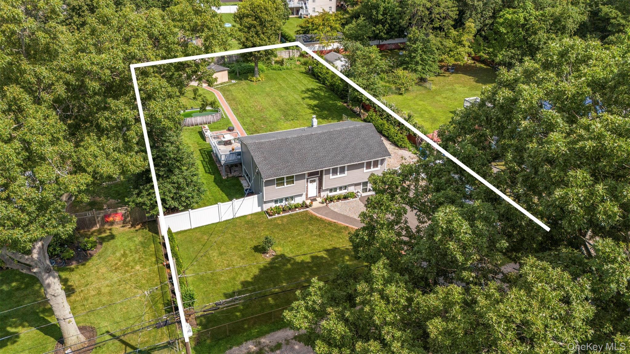 Single Family Bushwick Avenue Suffolk County, NY 11722, MLS-1047295-33