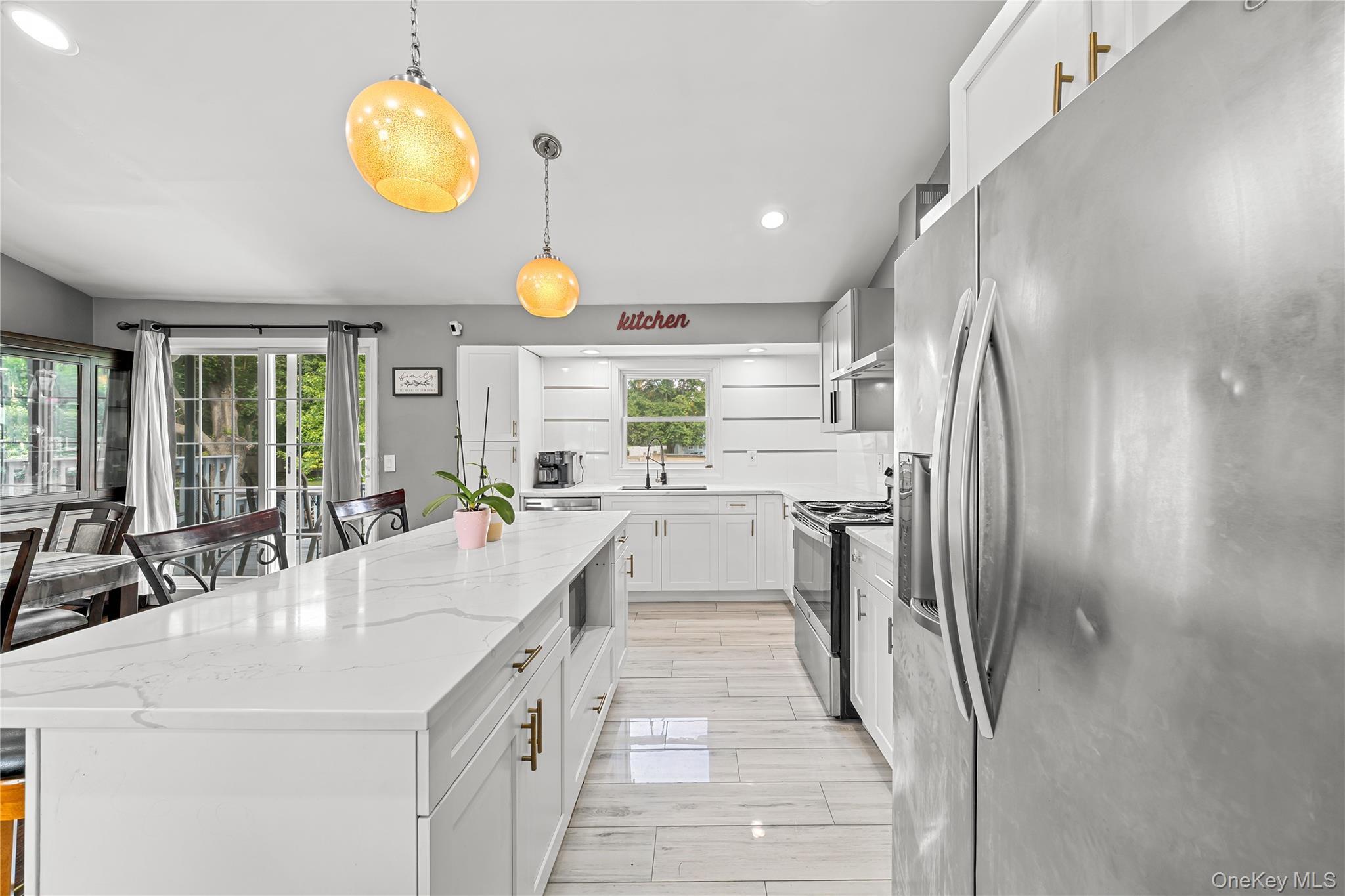 Single Family Bushwick Avenue Suffolk County, NY 11722, MLS-1047295-6