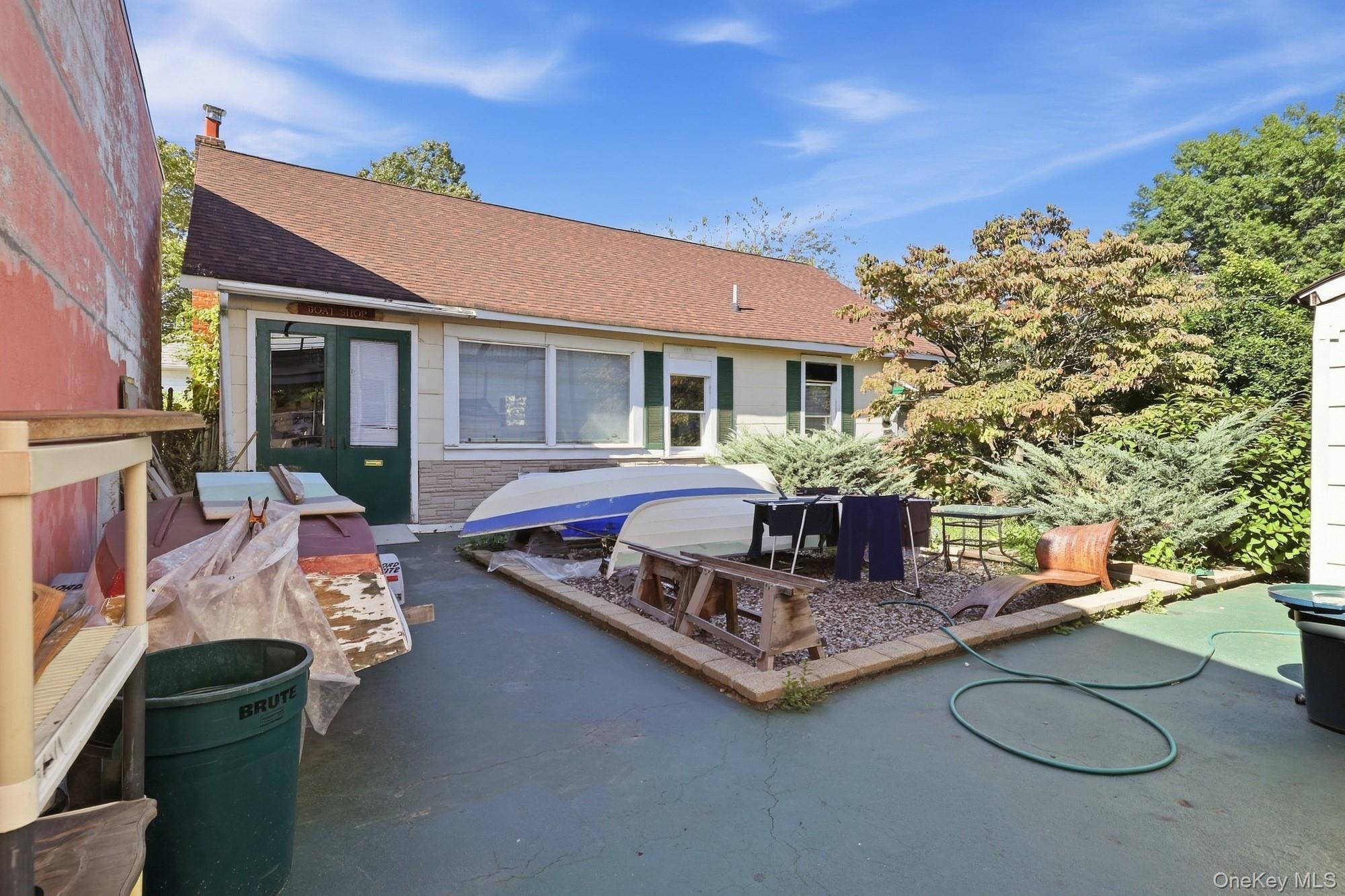 Single Family W Hoffman Avenue Suffolk County, NY 11757, MLS-1047312-19