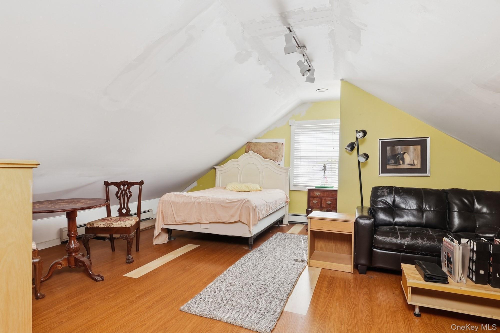 Single Family W Hoffman Avenue Suffolk County, NY 11757, MLS-1047312-28